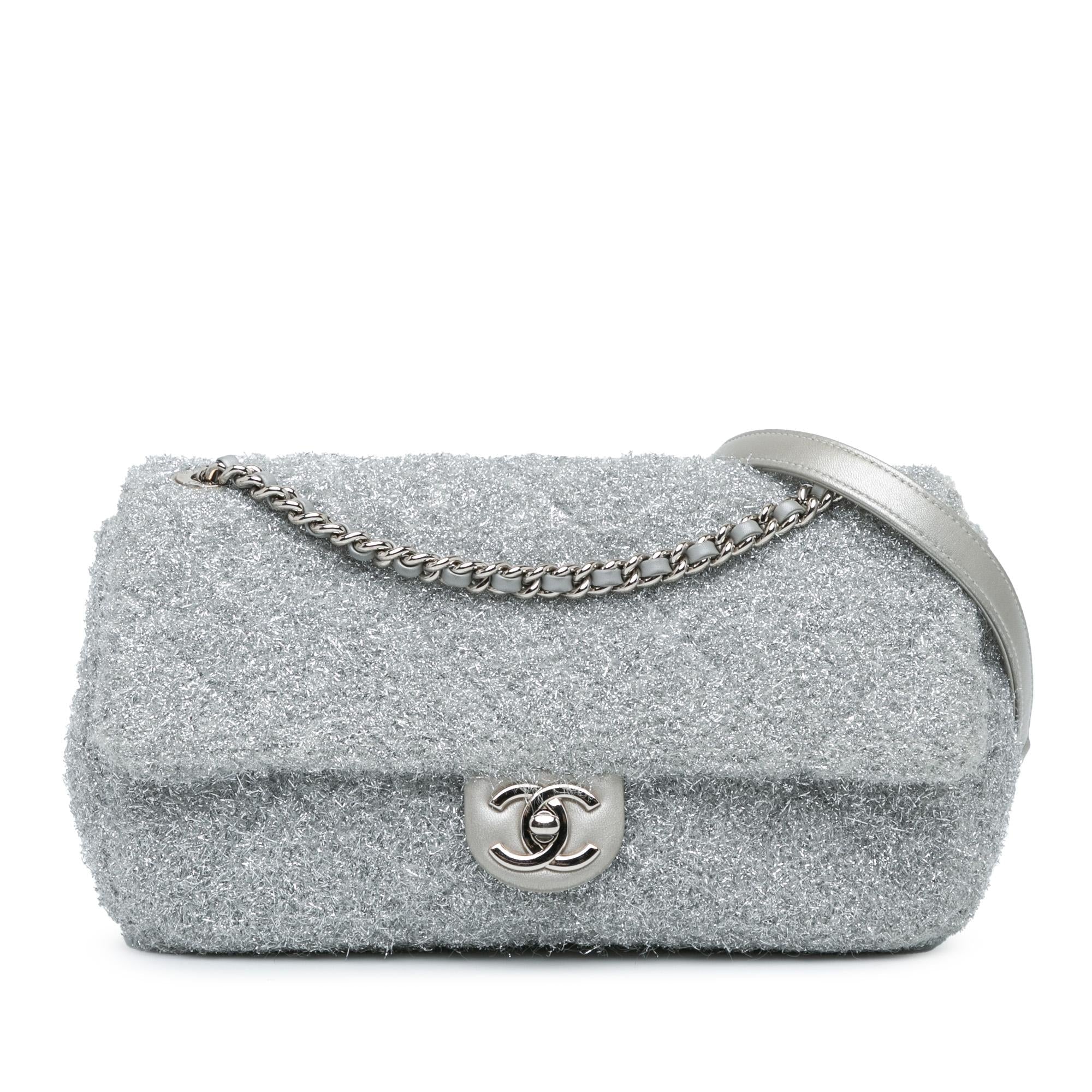 Chanel Medium Quilted Lurex Ground Control Pluto Glitter Flap (SHG-oj7q7D)