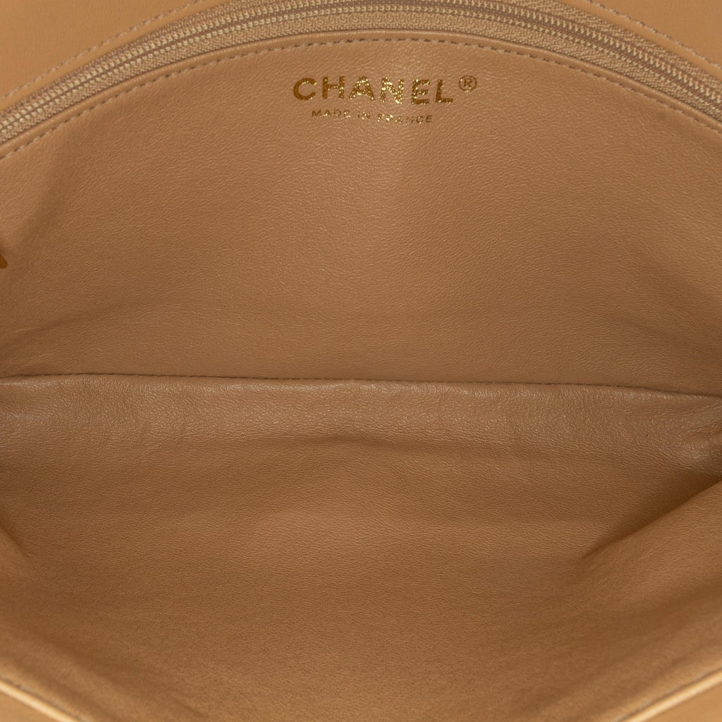 Chanel Medium Quilted Metallic Lambskin CC Chic Double Flap (SHG-1z5jq8)