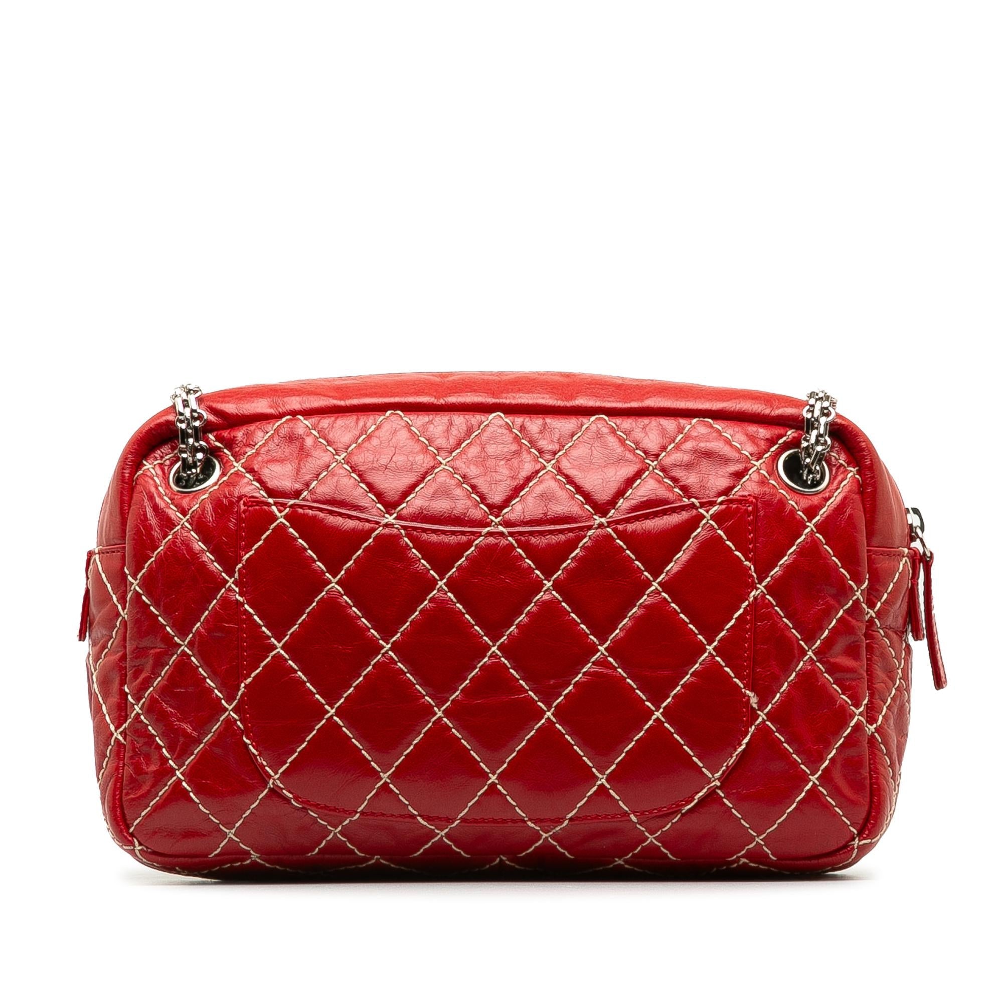 Chanel Medium Quilted Reissue Camera Bag (SHG-OpYKQa)