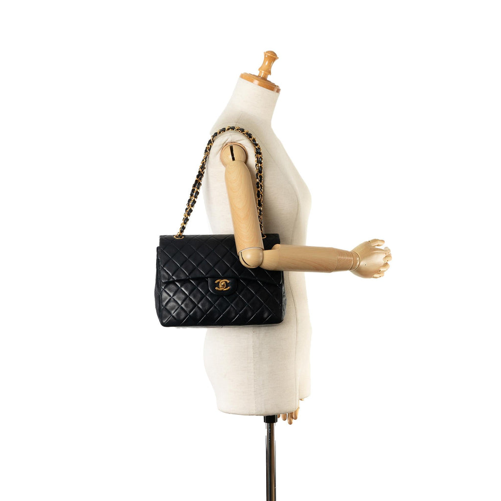 Chanel Medium Tall Classic Lambskin Double Flap (SHG-GtveFH)