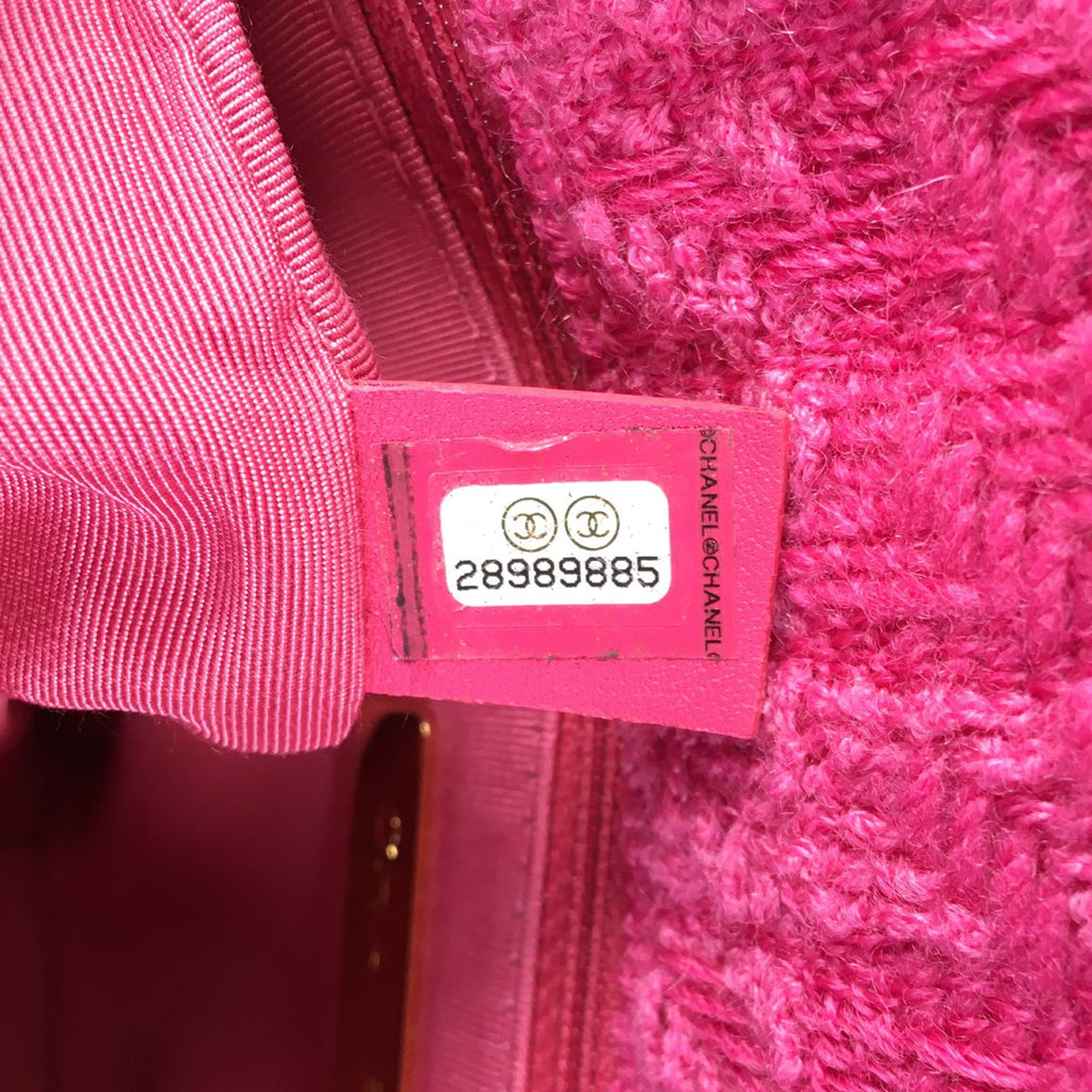 Chanel Medium Tweed 19 Flap (SHG-njtjMw)