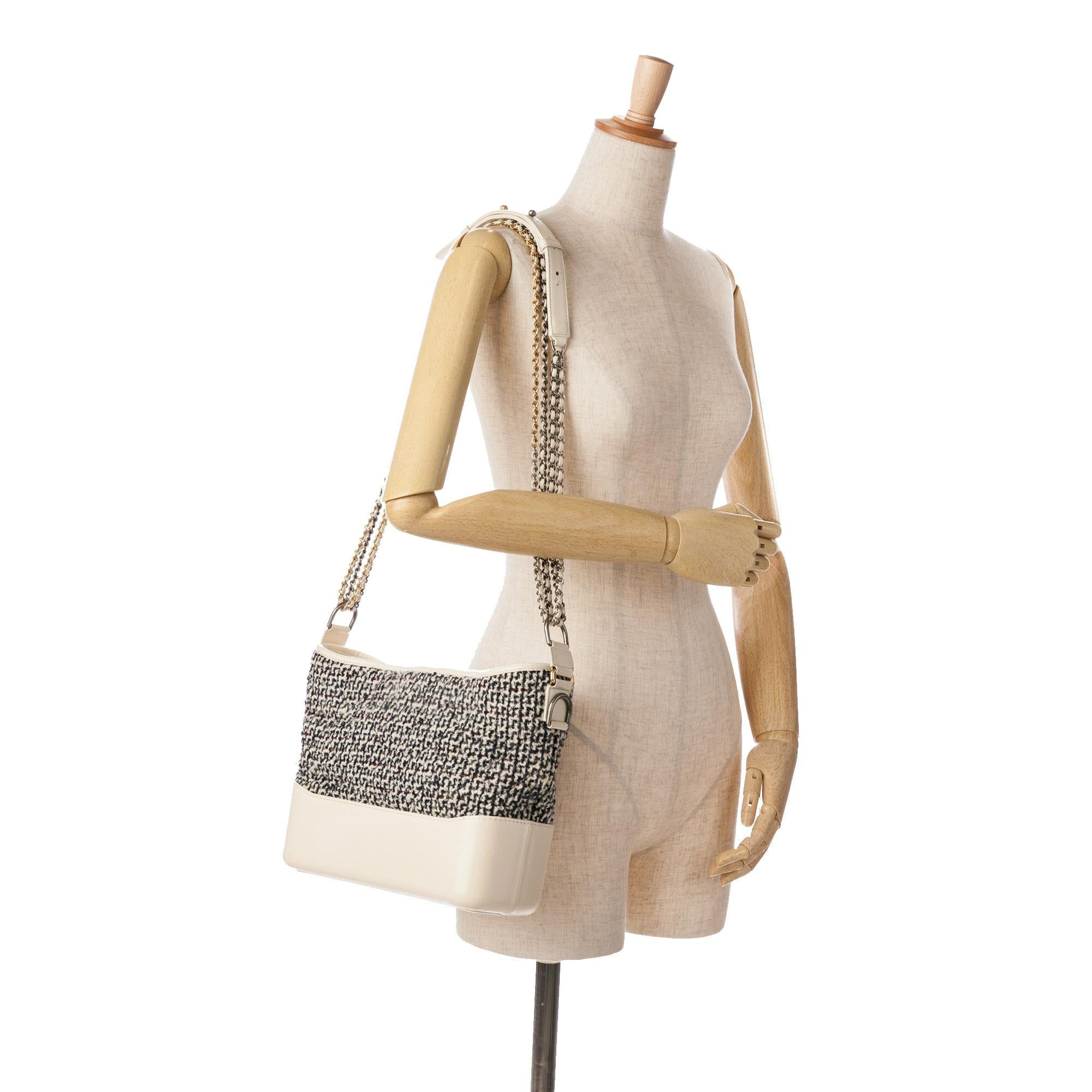 Chanel Medium Tweed and Lambskin Gabrielle Crossbody (SHG-82DA66)
