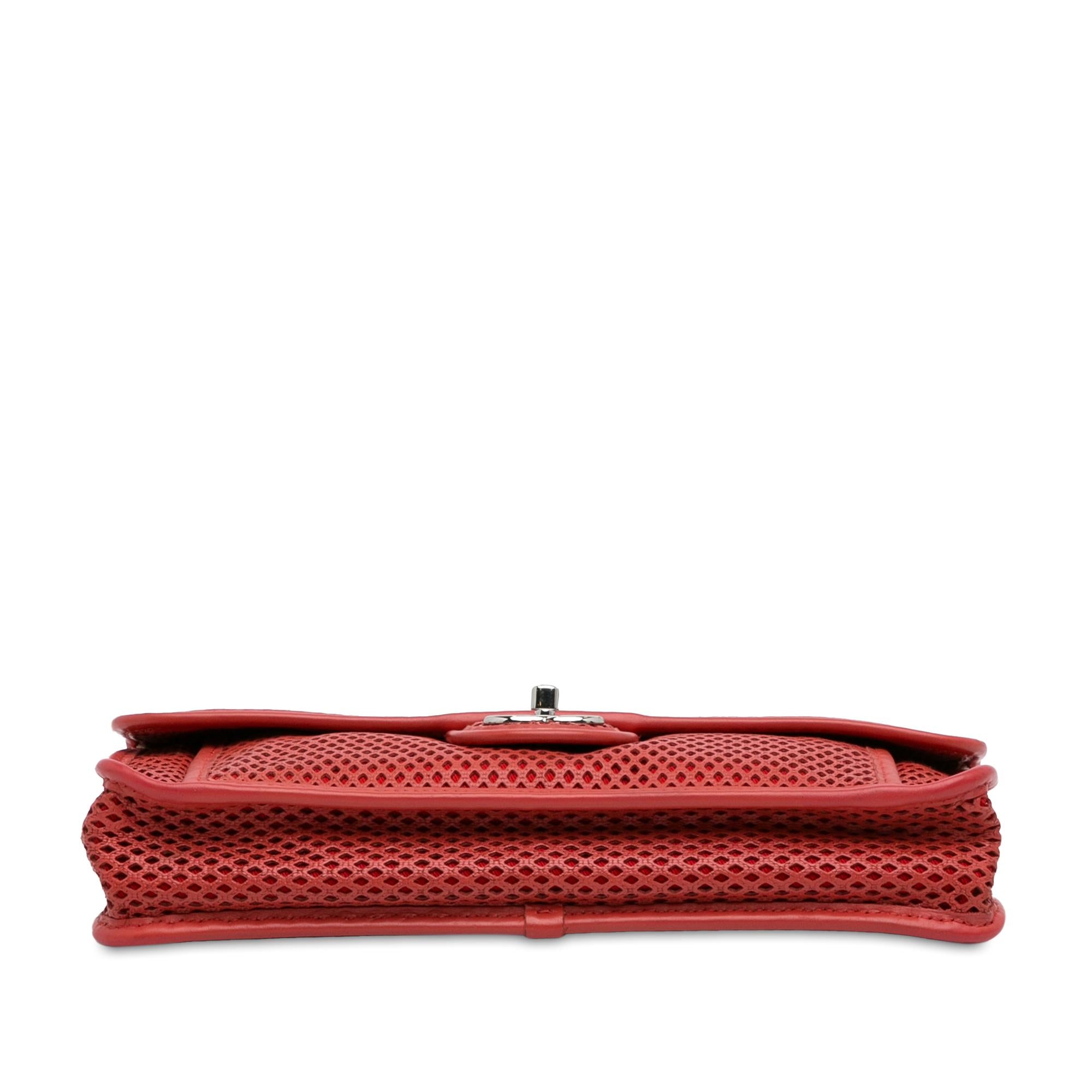 Chanel Medium Up In The Air Flap (SHG-VKAPFw)