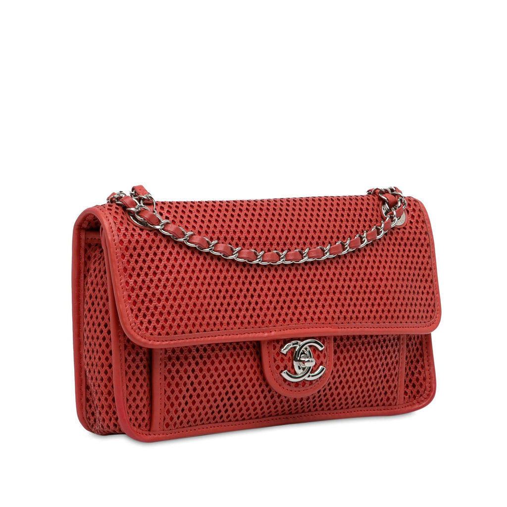 Chanel Medium Up In The Air Flap (SHG-VKAPFw)