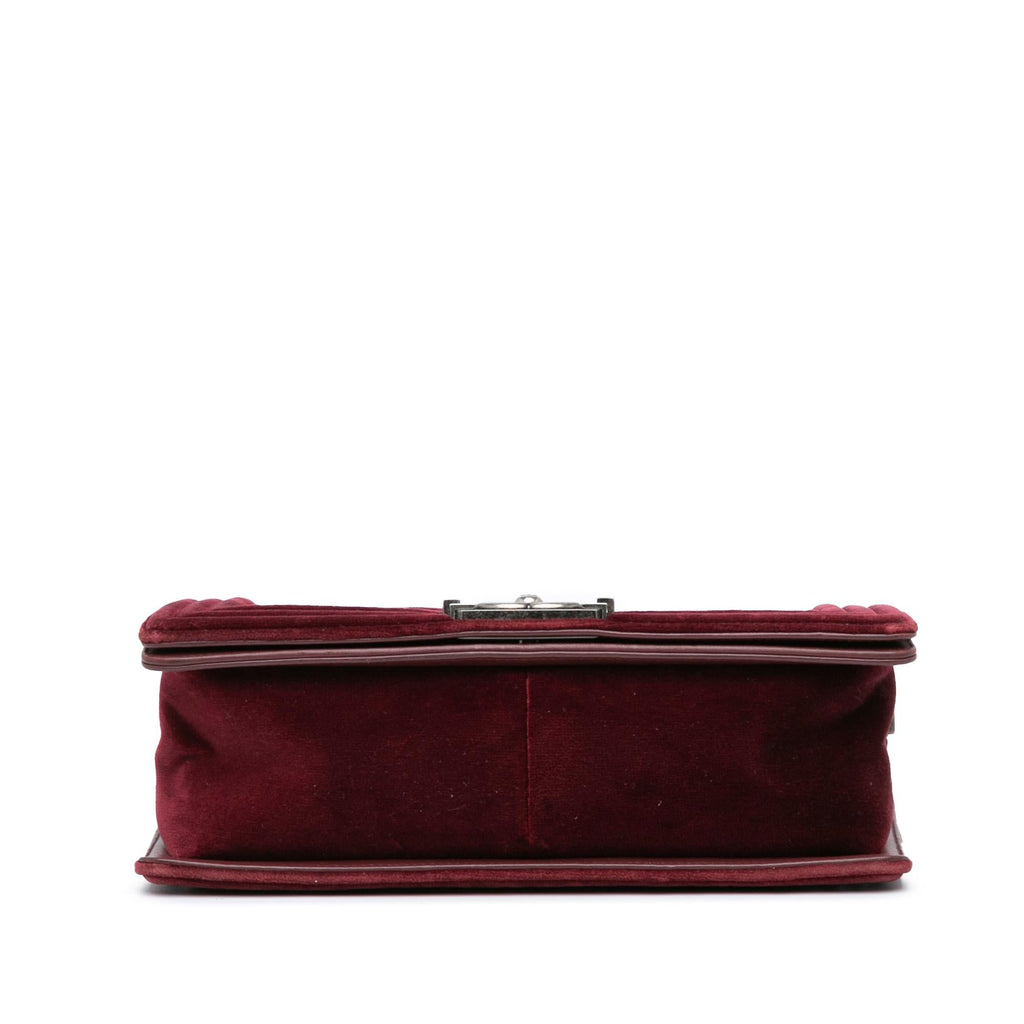 Chanel Medium Velvet Stitched Boy Flap Bag (SHG-4iiamX)