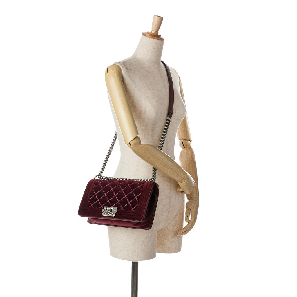 Chanel Medium Velvet Stitched Boy Flap Bag (SHG-4iiamX)