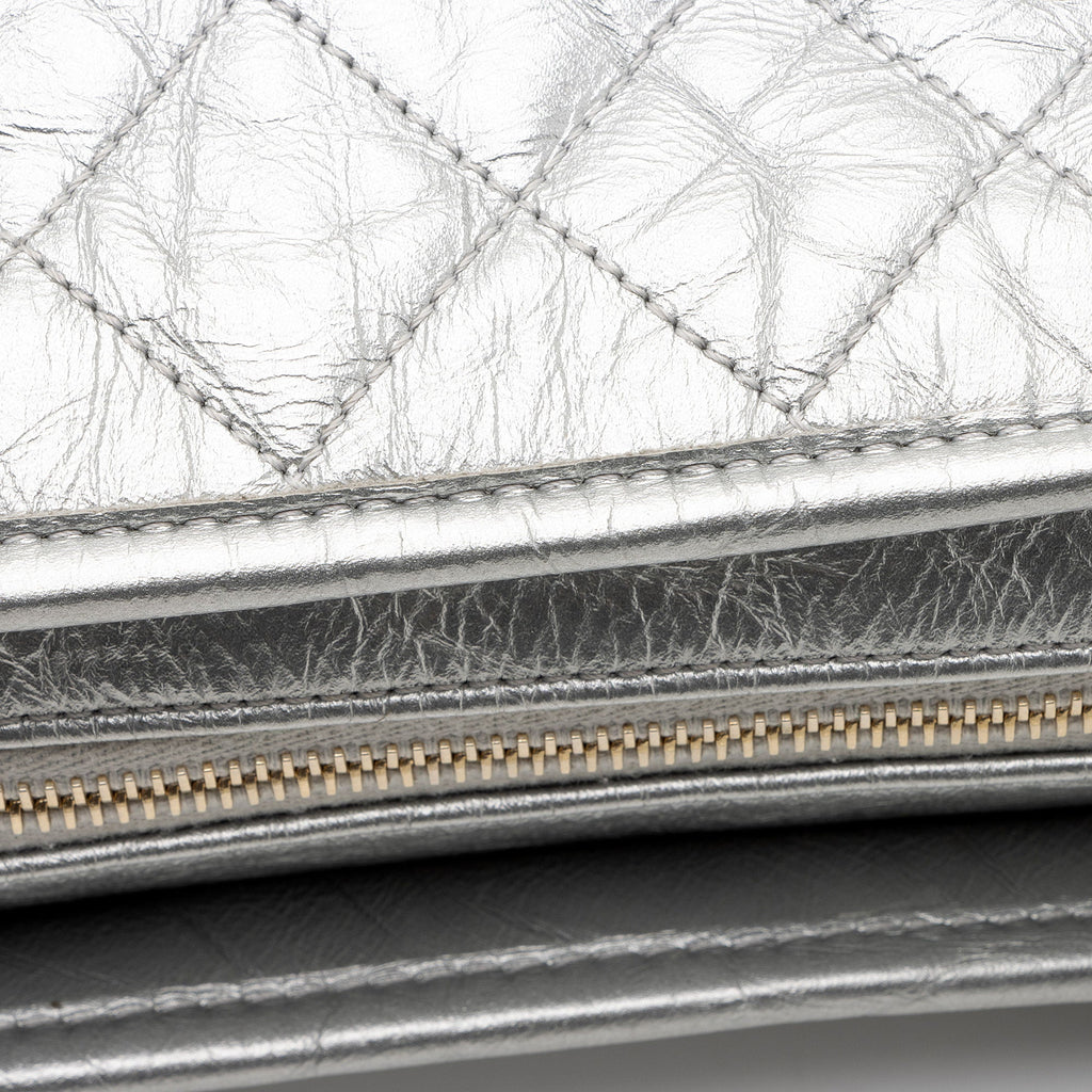Chanel Metallic Aged Calfskin Gabrielle Medium Hobo (SHF-RJhsNR)