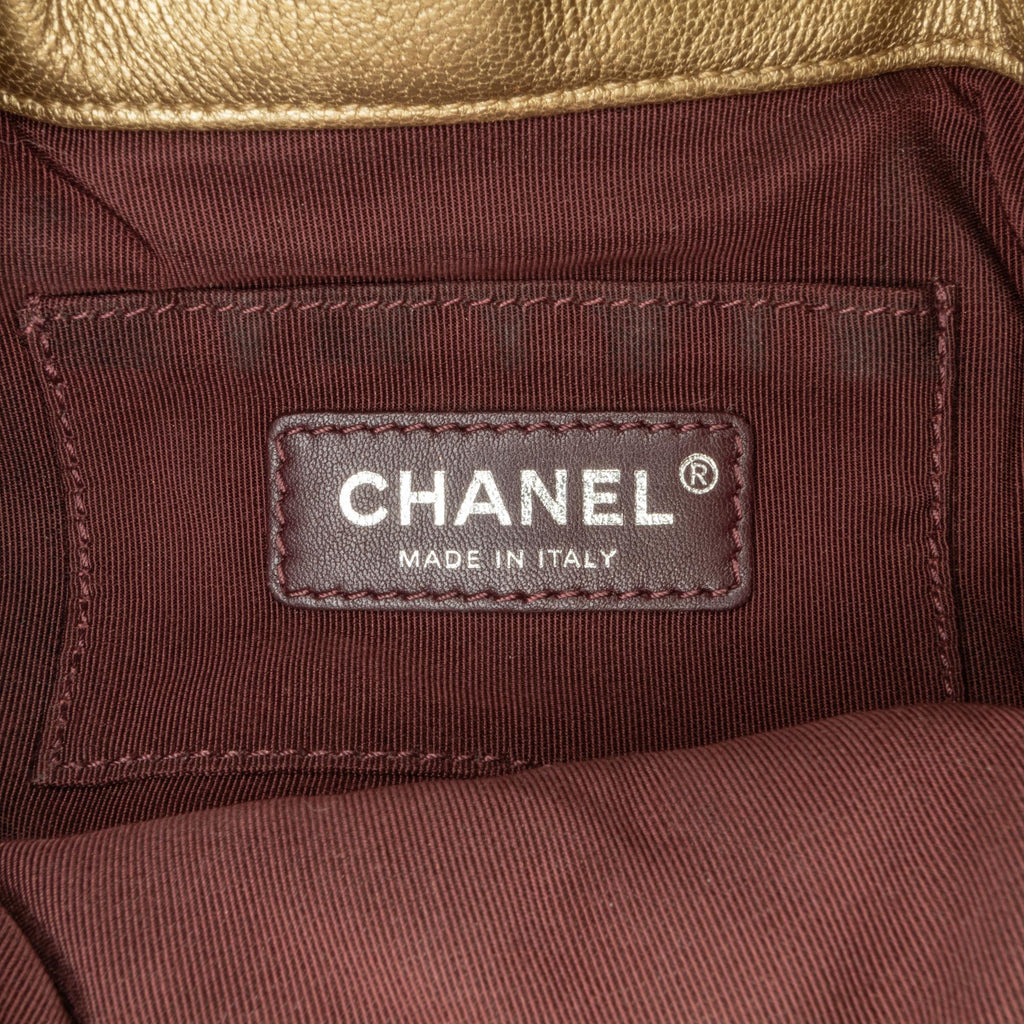 Chanel Metallic CC Charm Bucket Bag (SHG-93xcUo)