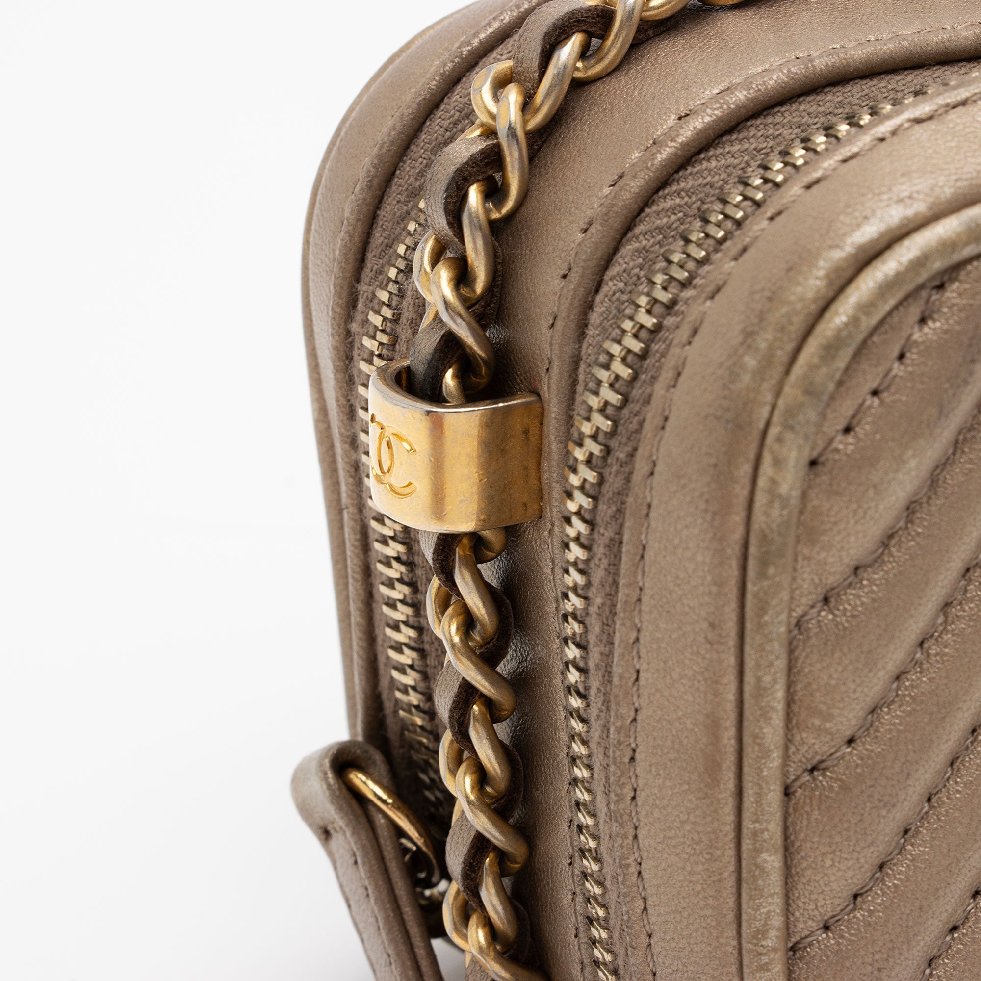 Chanel Metallic Lambskin Coco Camera Mini Shoulder Bag (SHF-7xYr5Z)