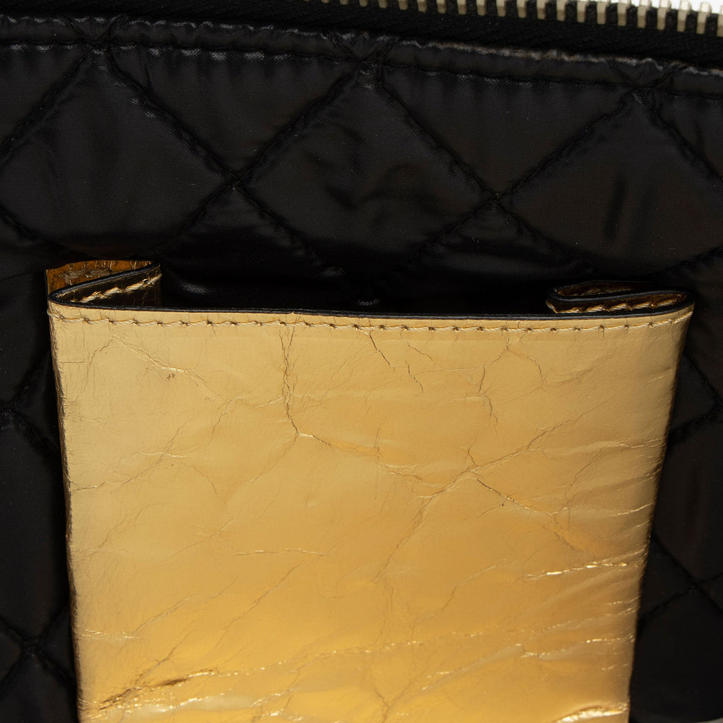 Chanel Metallic Lambskin Je Ne Suis Pas En Solde Medium Pouch (SHF-SrXVHK)