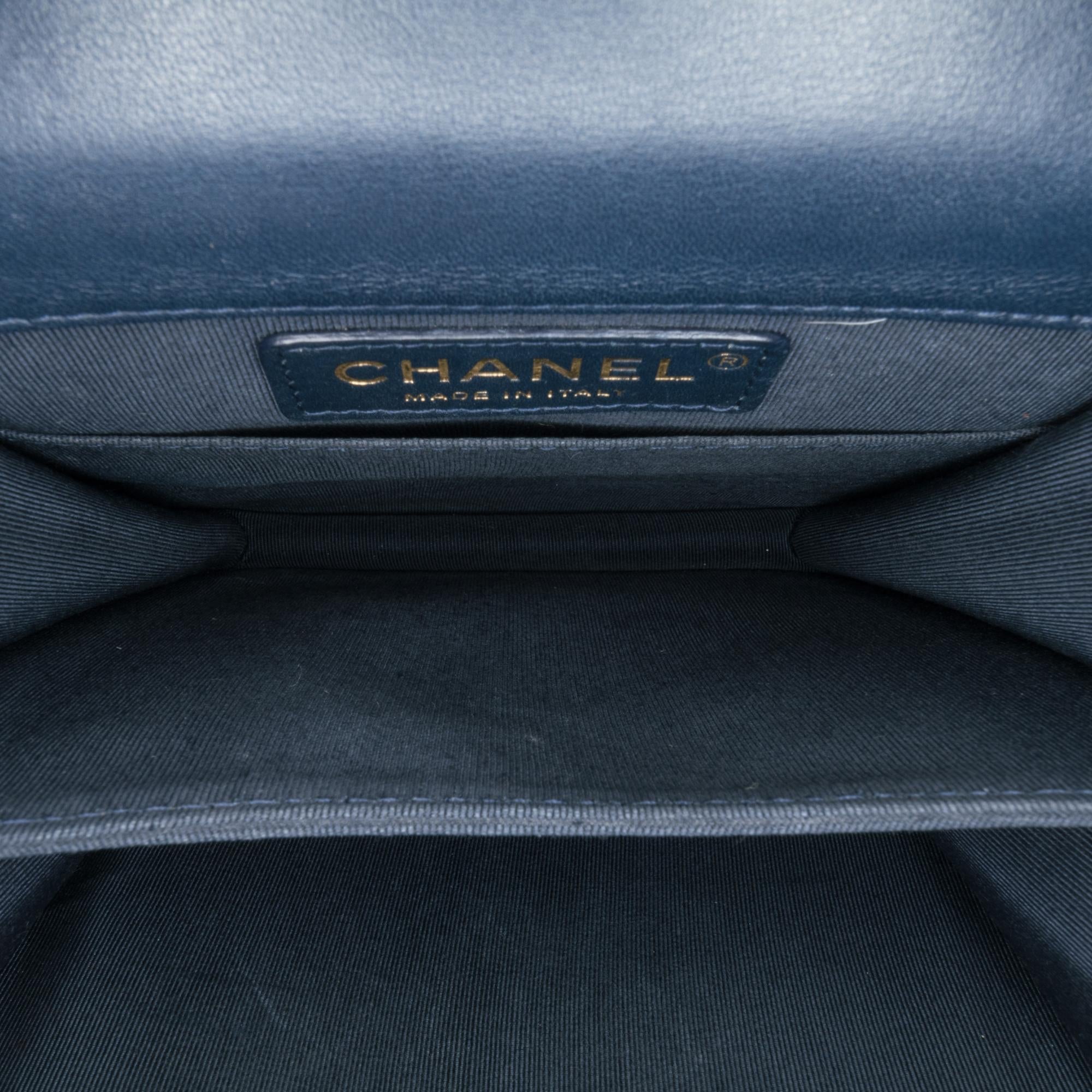 Chanel Metallic Lambskin Striped North South Boy Flap (SHG-gdf9Ua)