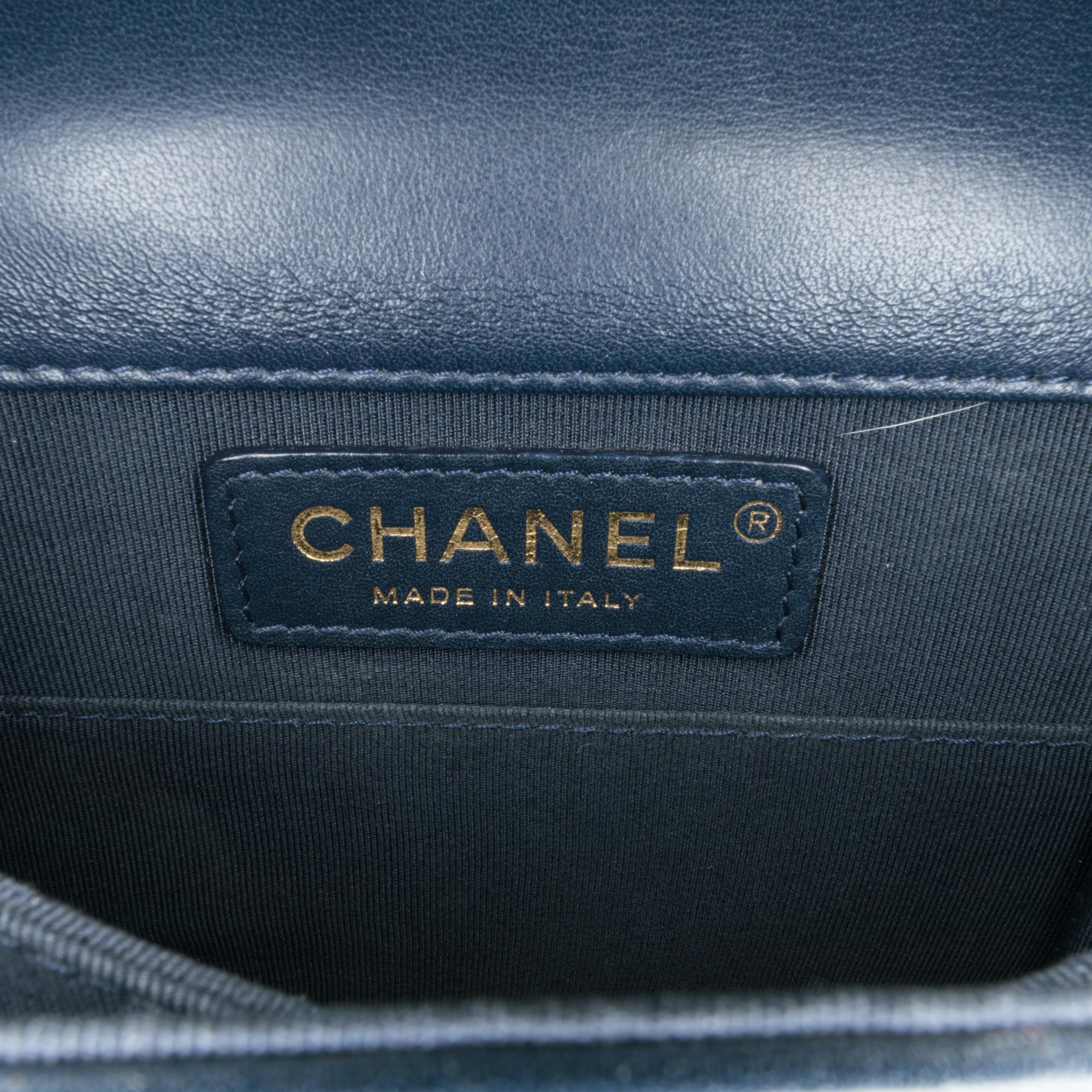 Chanel Metallic Lambskin Striped North South Boy Flap (SHG-gdf9Ua)