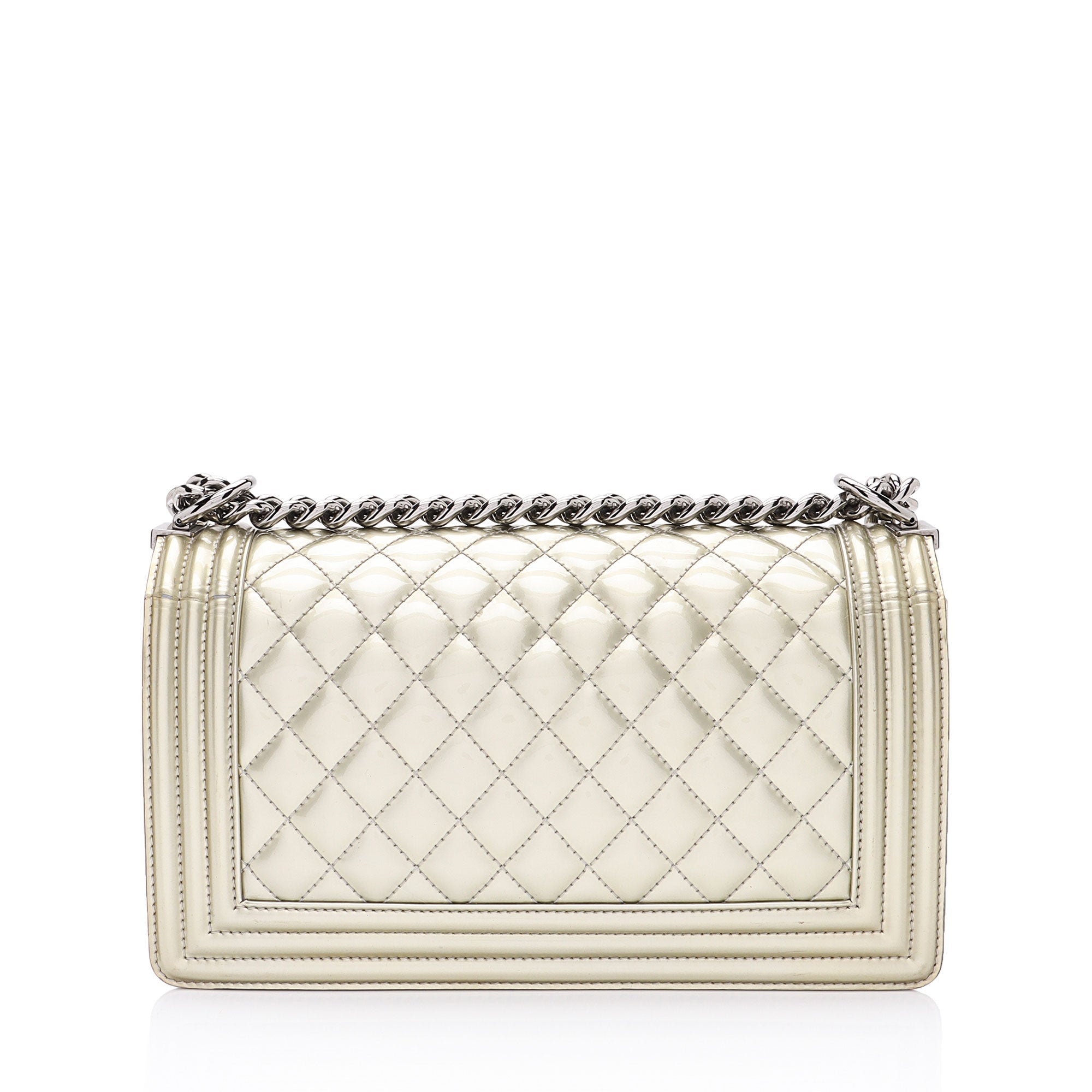 Chanel Metallic Patent Leather Old Medium Boy Bag (SHF-KF5y5y)