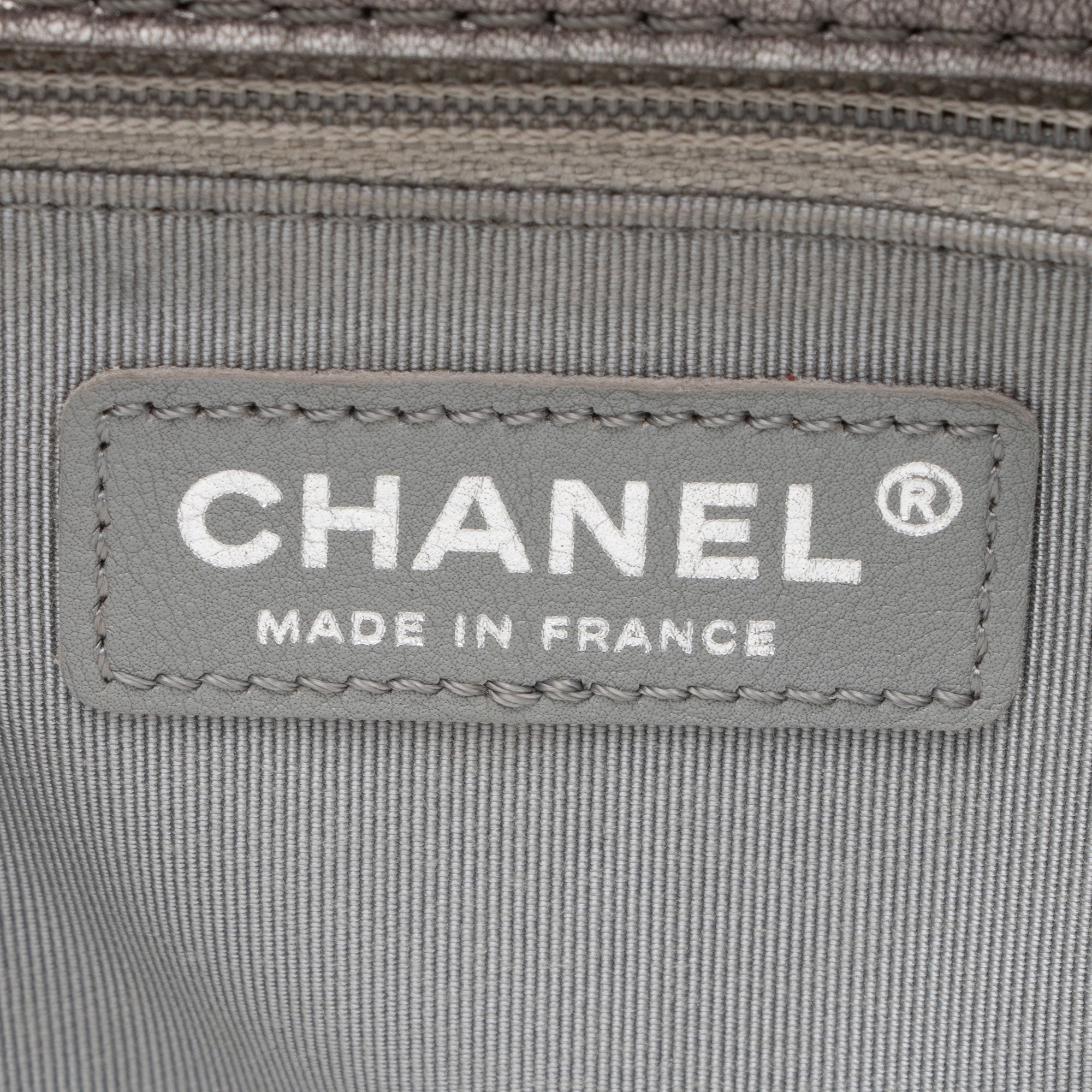 Chanel Metallic Perforated Lambskin New Medium Boy Bag (SHF-hpWTCx)