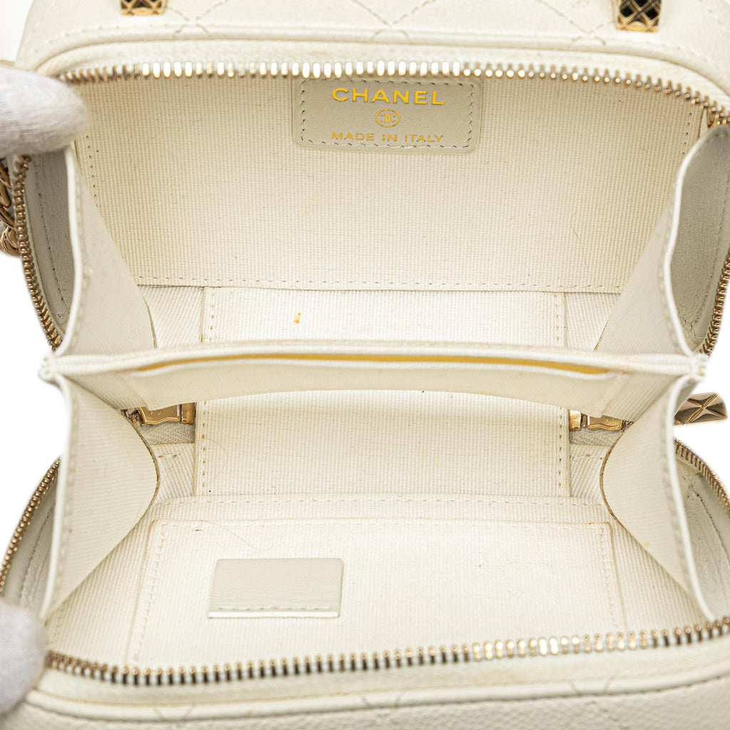 Chanel Mini CC Caviar Top Handle Vanity Case (SHG-OVqtf0)