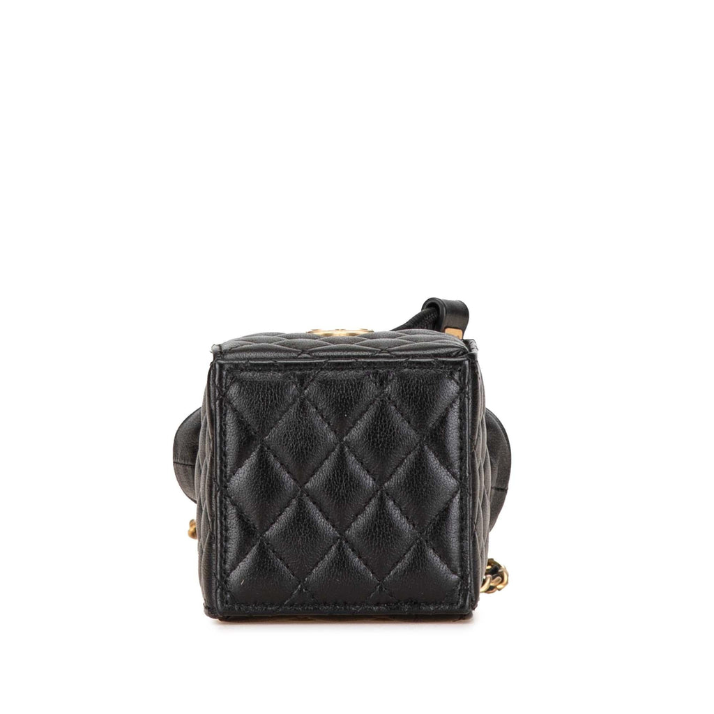 Chanel Mini Calfskin Square Drawstring Bucket Bag (SHG-wJSkso)