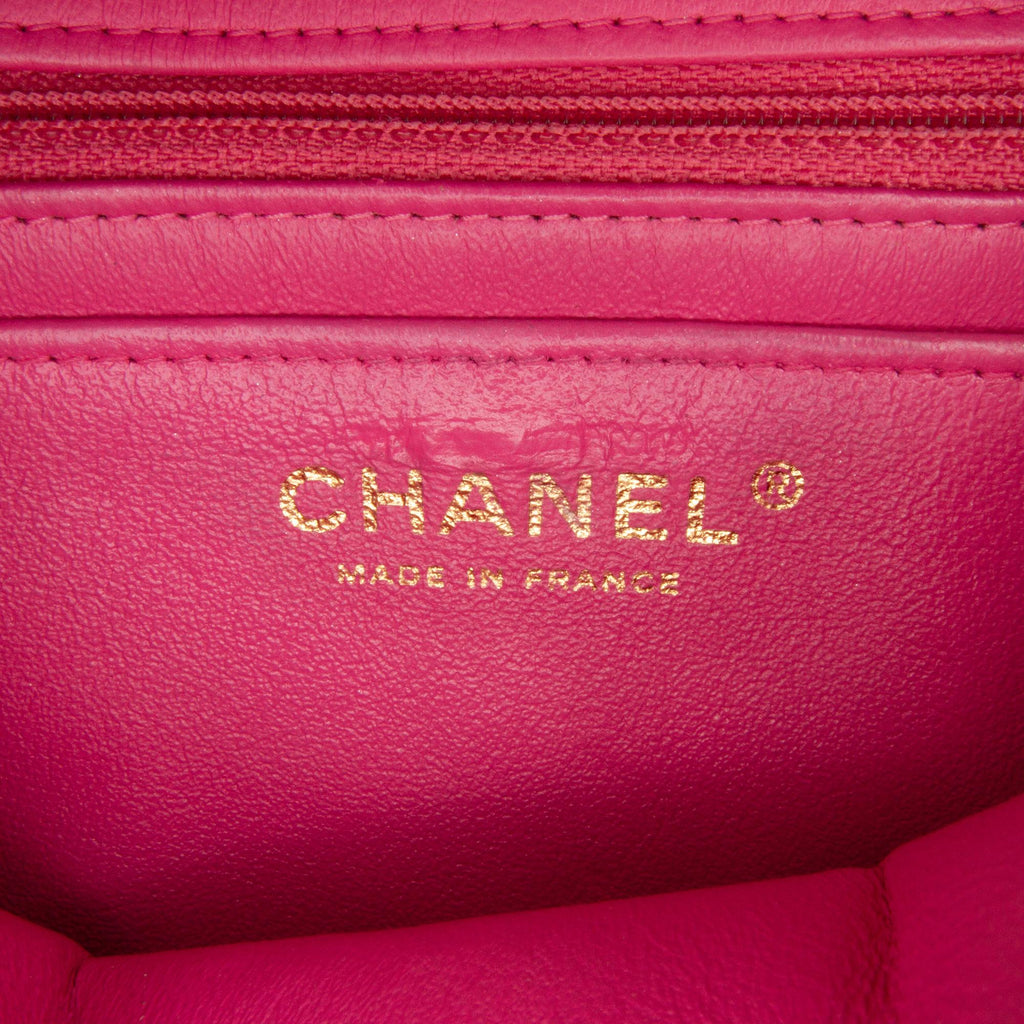 Chanel Mini Chevron Quilted Lambskin Rectangular Flap (SHG-nY0kHq)