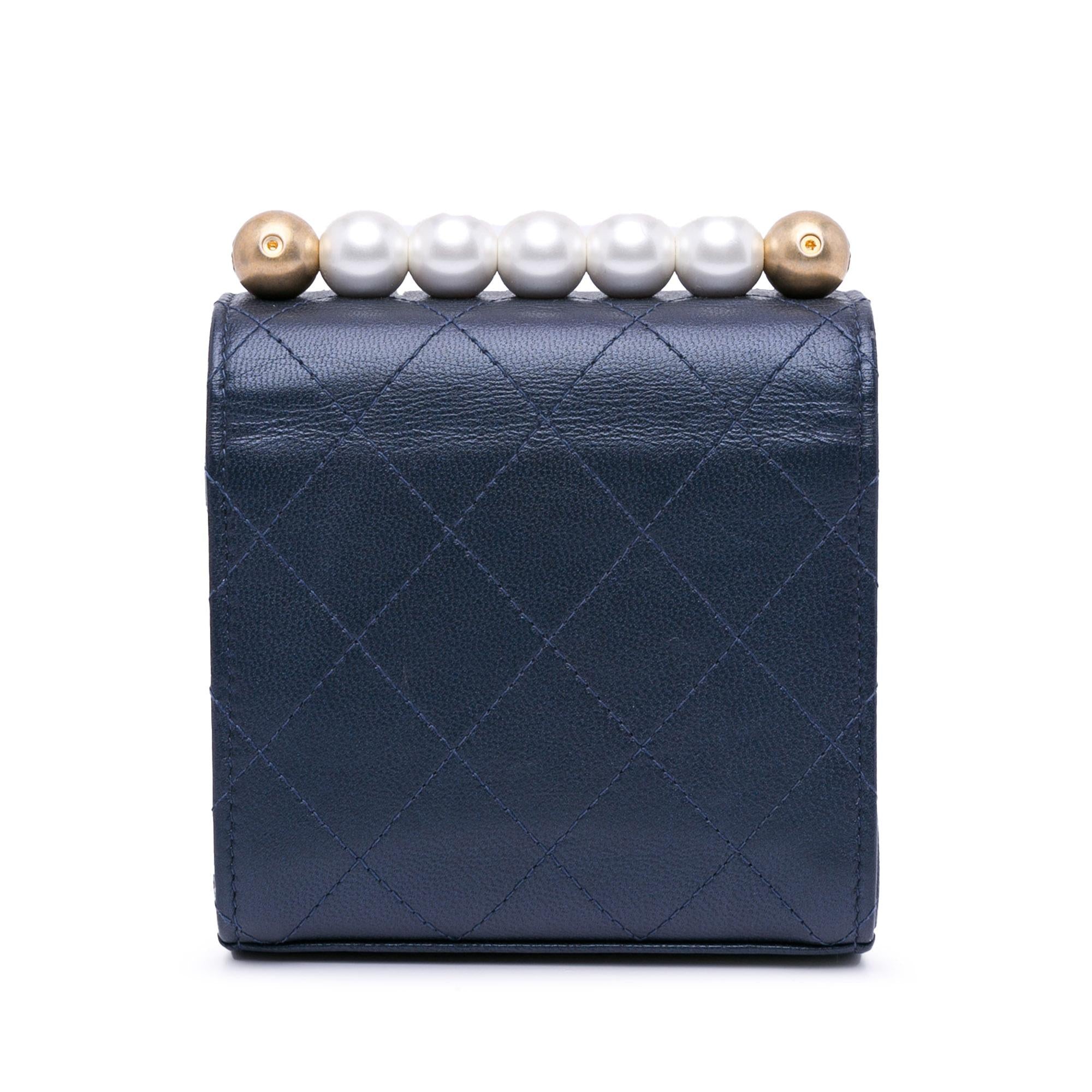 Chanel Mini Chic Pearls Crossbody (SHG-rcMm8Z)