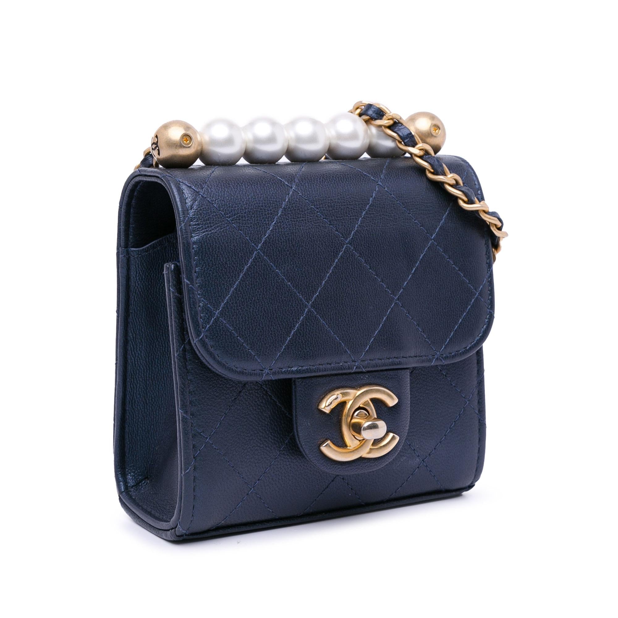 Chanel Mini Chic Pearls Crossbody (SHG-rcMm8Z)