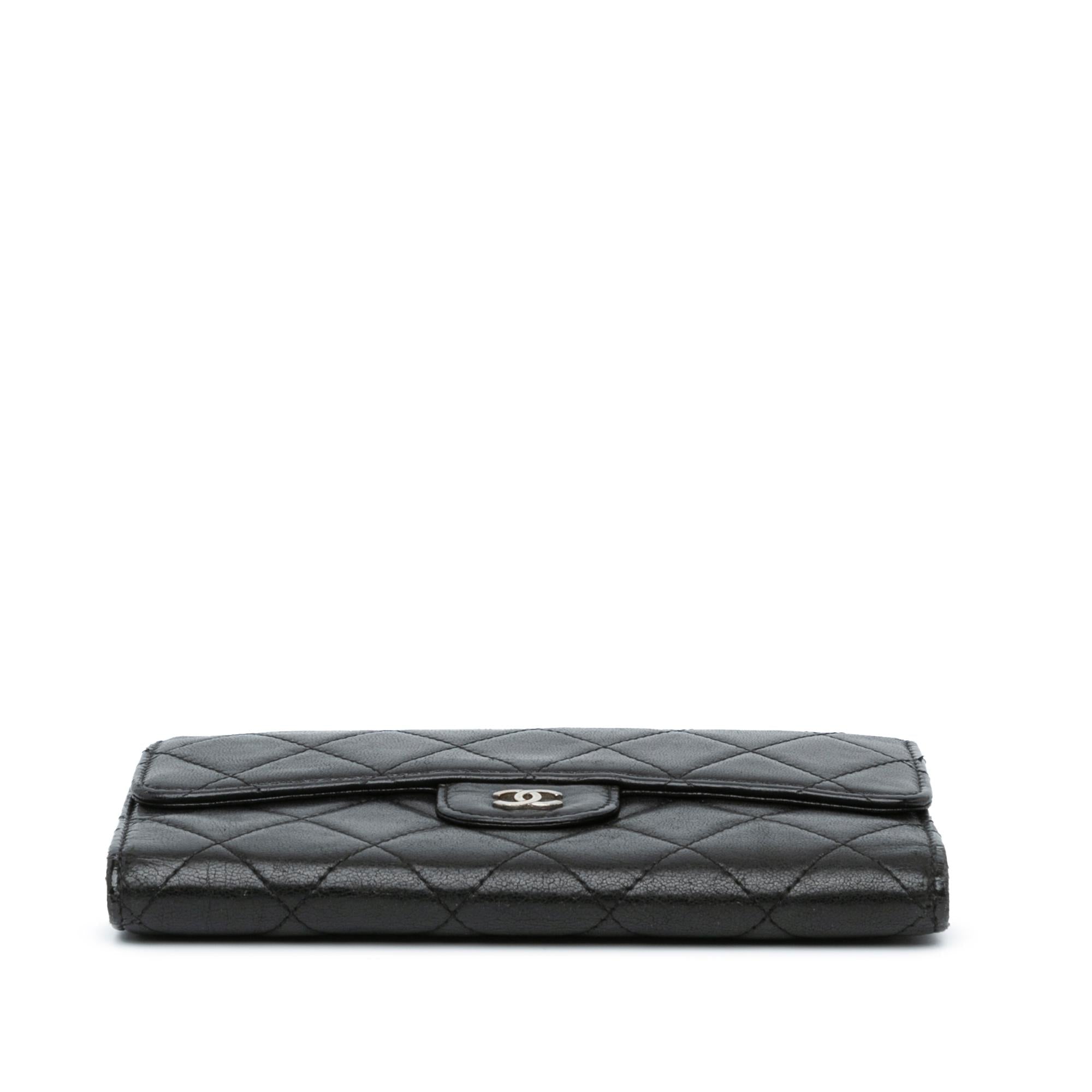 Chanel Mini Classic Caviar Flap Wallet on Chain (SHG-oPUFCl)