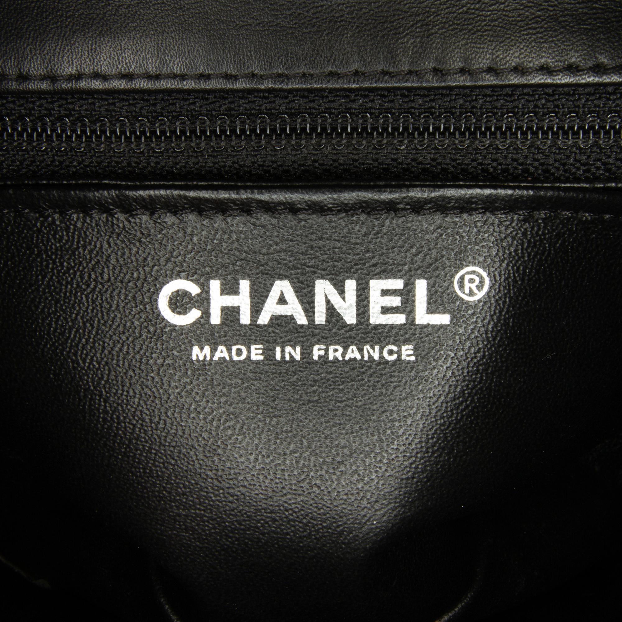 Chanel Mini Classic Square Patent Single Flap (SHG-rUMkrs)
