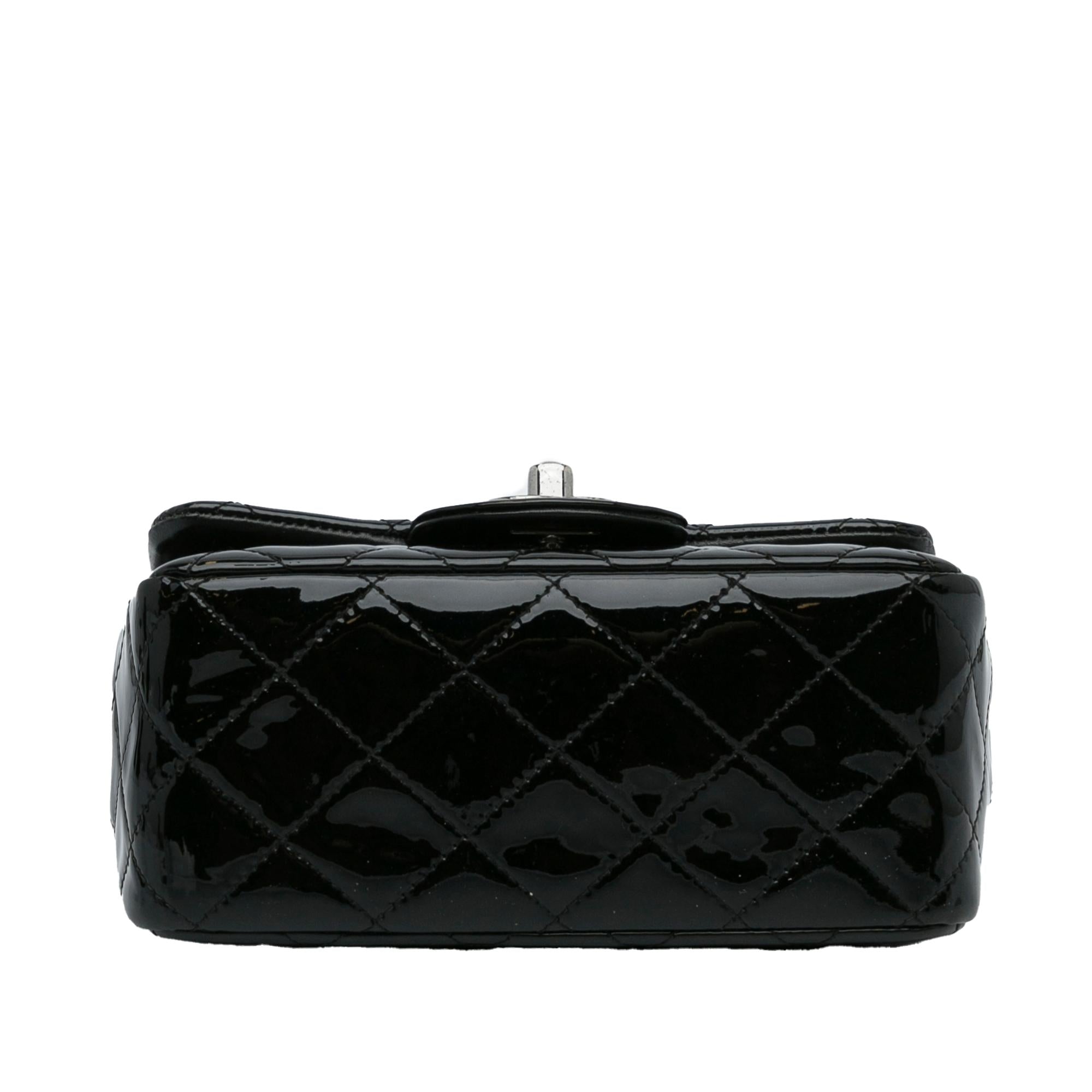 Chanel Mini Classic Square Patent Single Flap (SHG-rUMkrs)