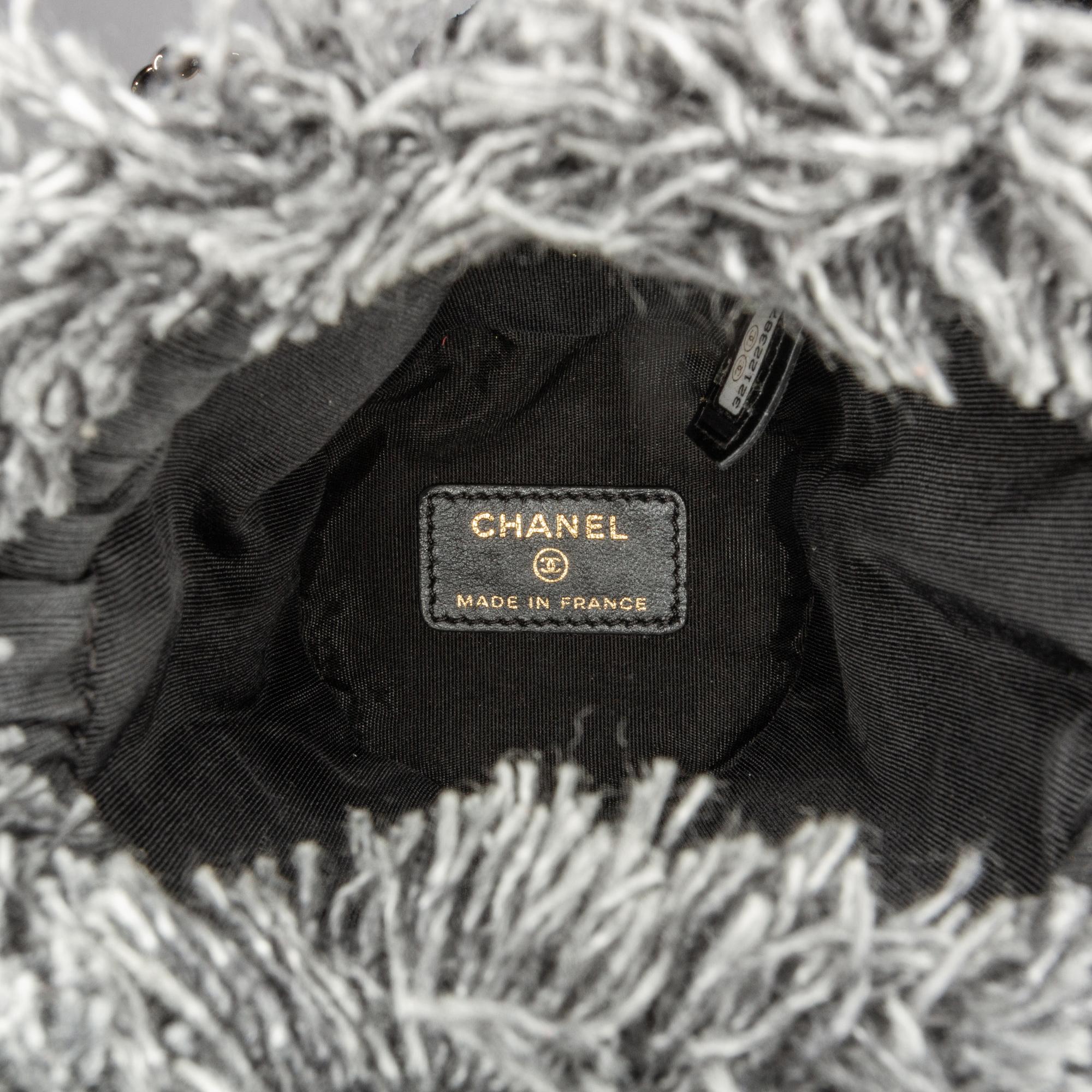 Chanel Mini Denim Mood Bucket with Chain (SHG-1oNNTU)