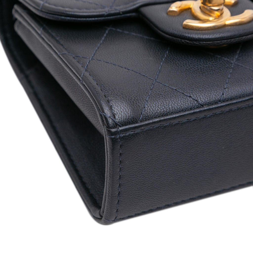 Chanel Mini Goatskin Chic Pearls Clutch On Chain