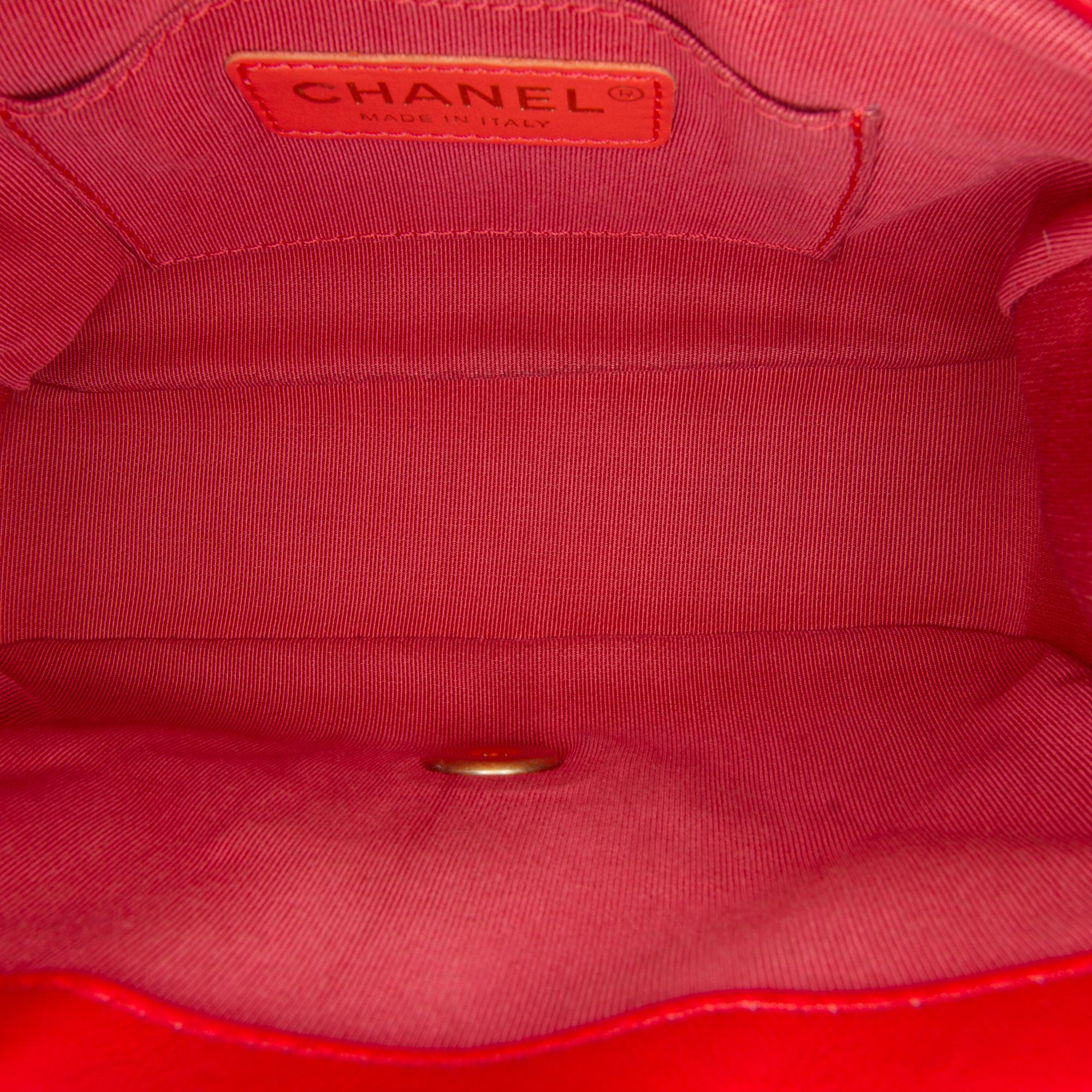 Chanel Mini In the Loop Flap Bag (SHG-MkOW6R)