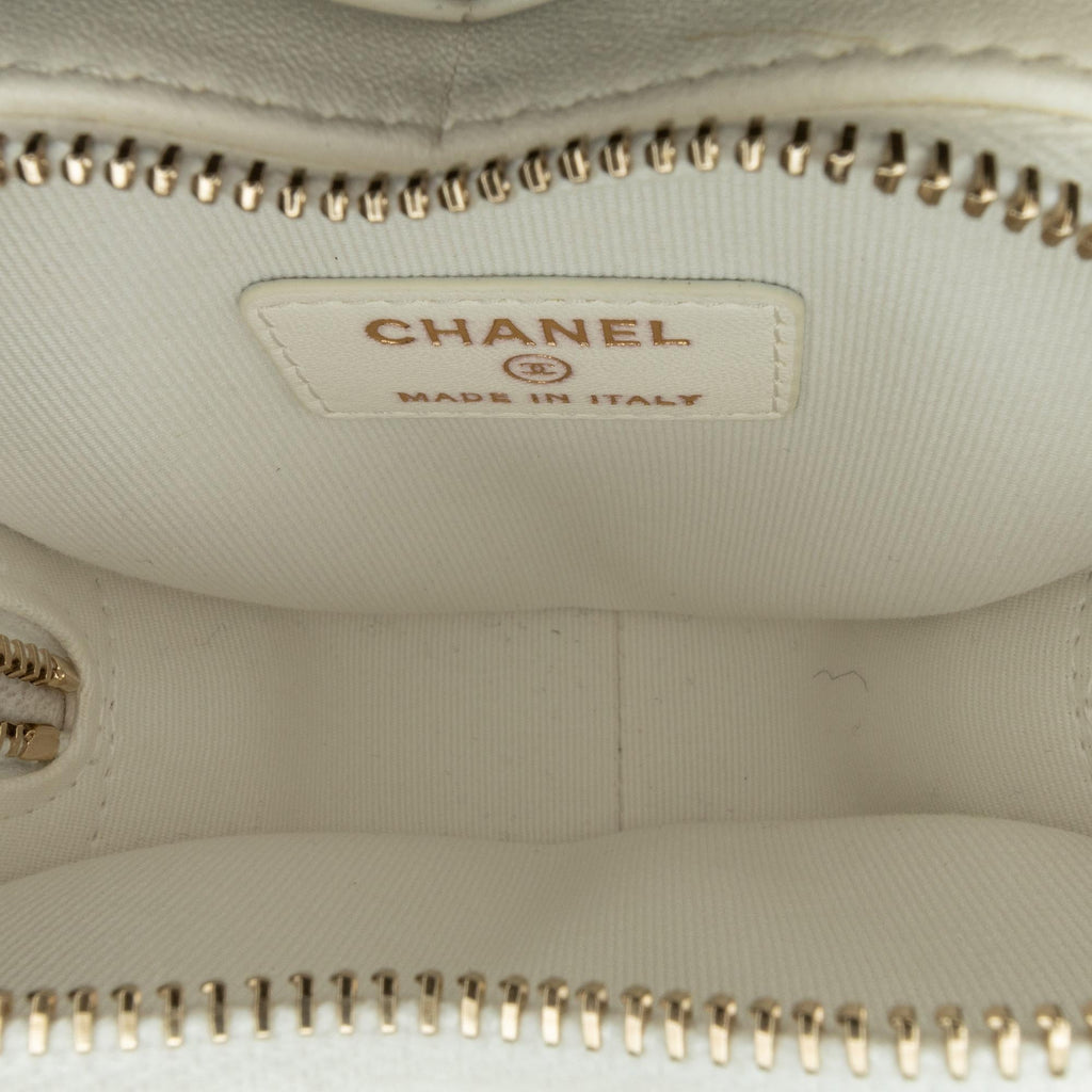 Chanel Mini Lambskin CC in Love Heart Belt Bag (SHG-EvulW7)