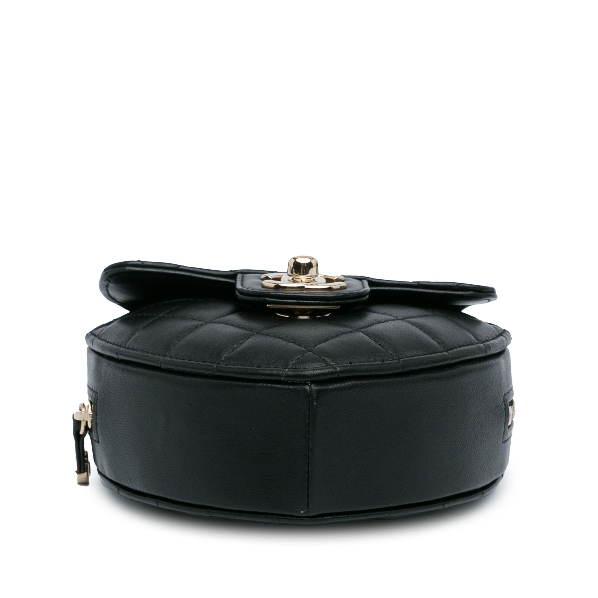 Chanel Mini Lambskin CC in Love Heart Crossbody (SHG-m0vSj8)