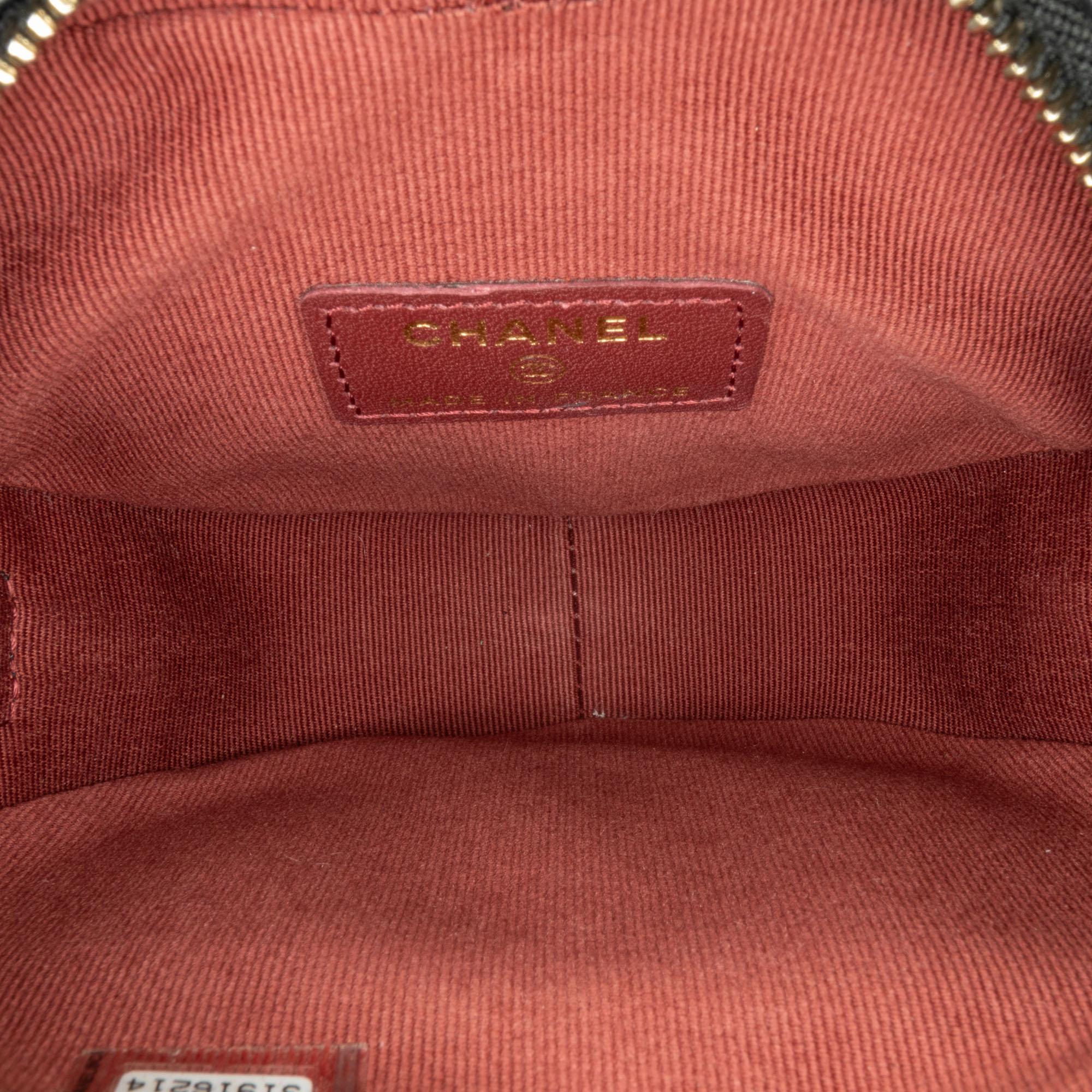 Chanel Mini Lambskin CC in Love Heart Crossbody (SHG-m0vSj8)