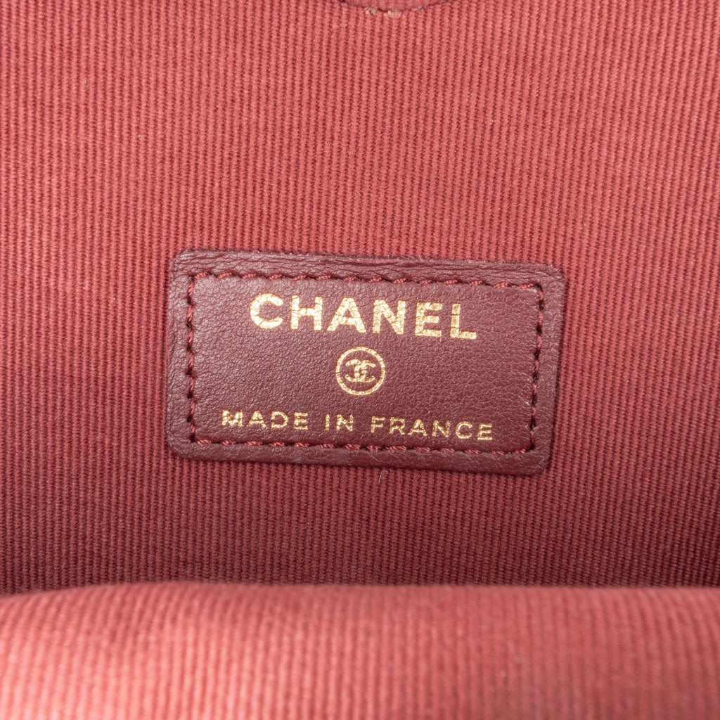Chanel Mini Lambskin CC in Love Heart Crossbody (SHG-7YuAtF)