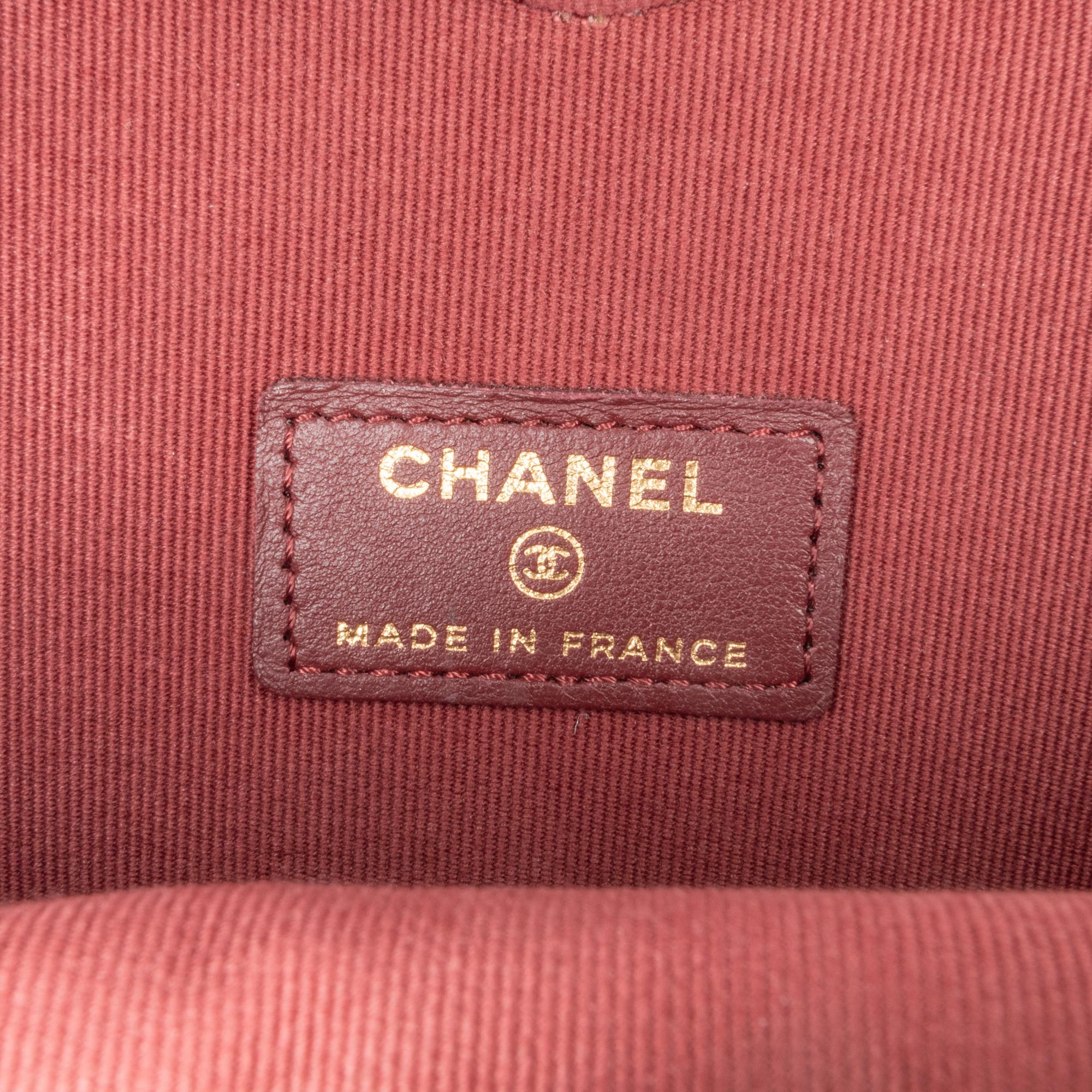 Chanel Mini Lambskin CC in Love Heart Crossbody (SHG-7YuAtF)