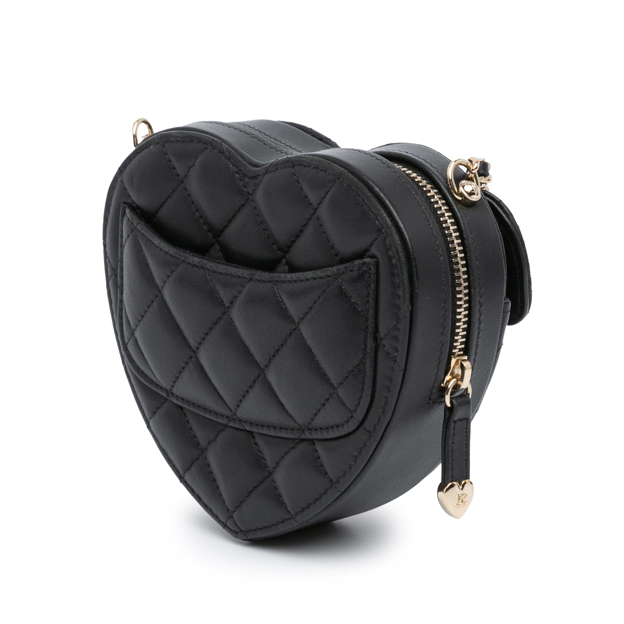 Chanel Mini Lambskin CC in Love Heart Crossbody (SHG-7YuAtF)