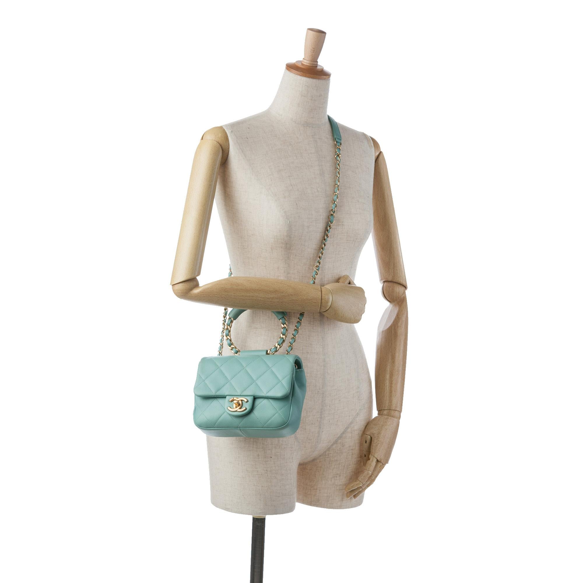 Chanel Mini Lambskin In The Loop Flap (SHG-Fe4t9D)