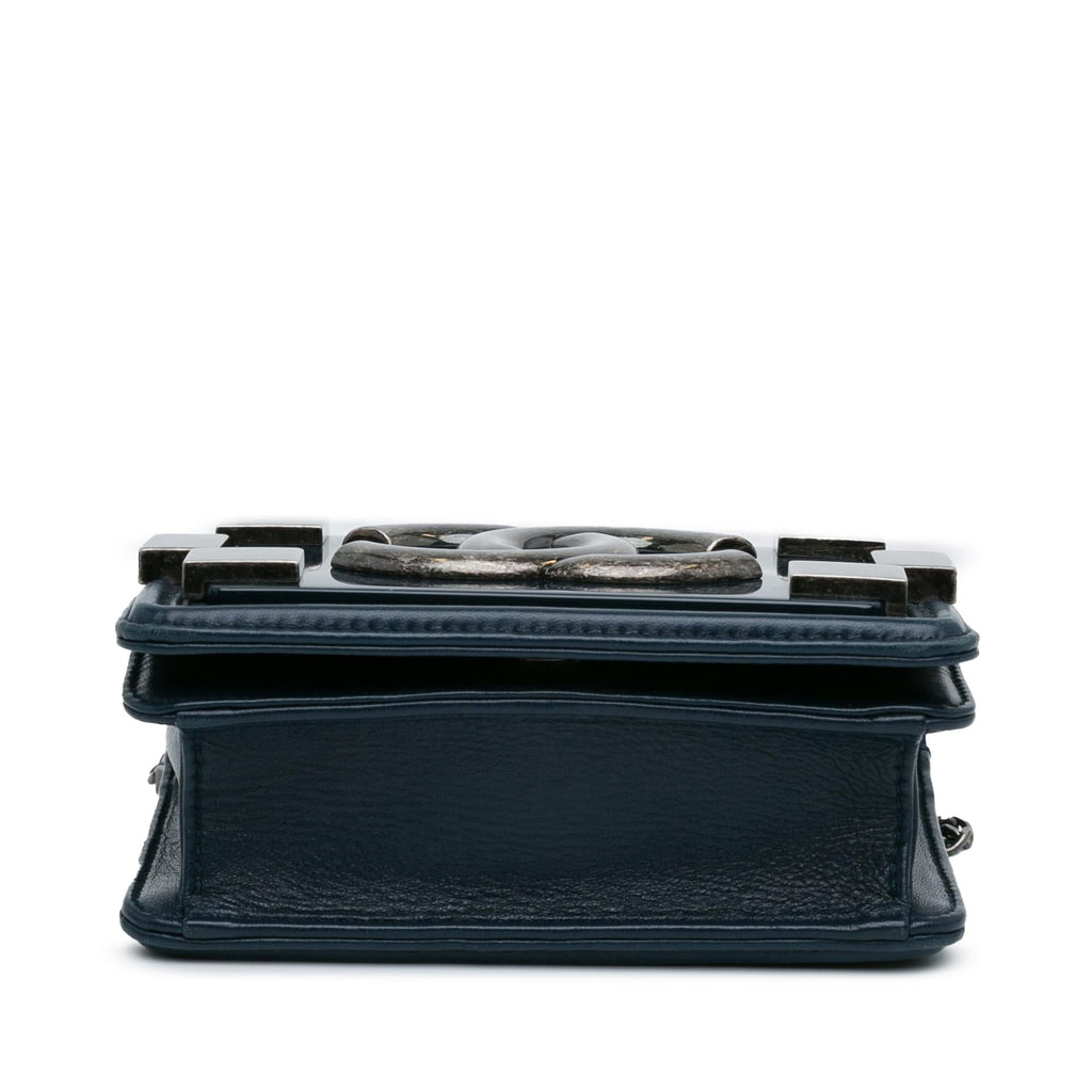 Chanel Mini Plexiglass and Leather Boy Brick Flap (SHG-IaaHc5)