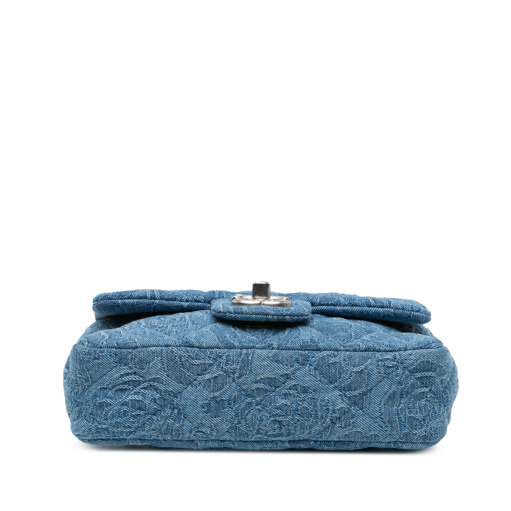 Chanel Mini Quilted Denim Camellia Sweetheart Flap (SHG-Z6FxHj)