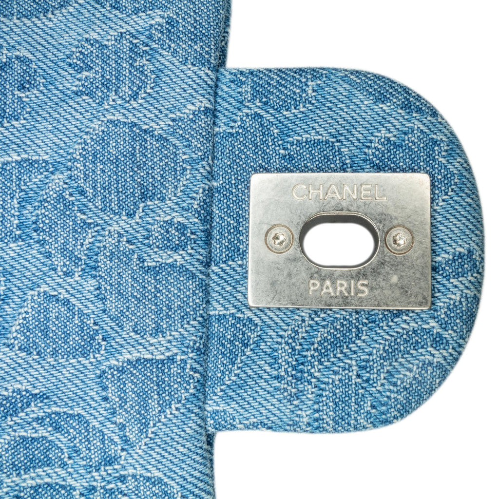Chanel Mini Quilted Denim Camellia Sweetheart Flap (SHG-Z6FxHj)