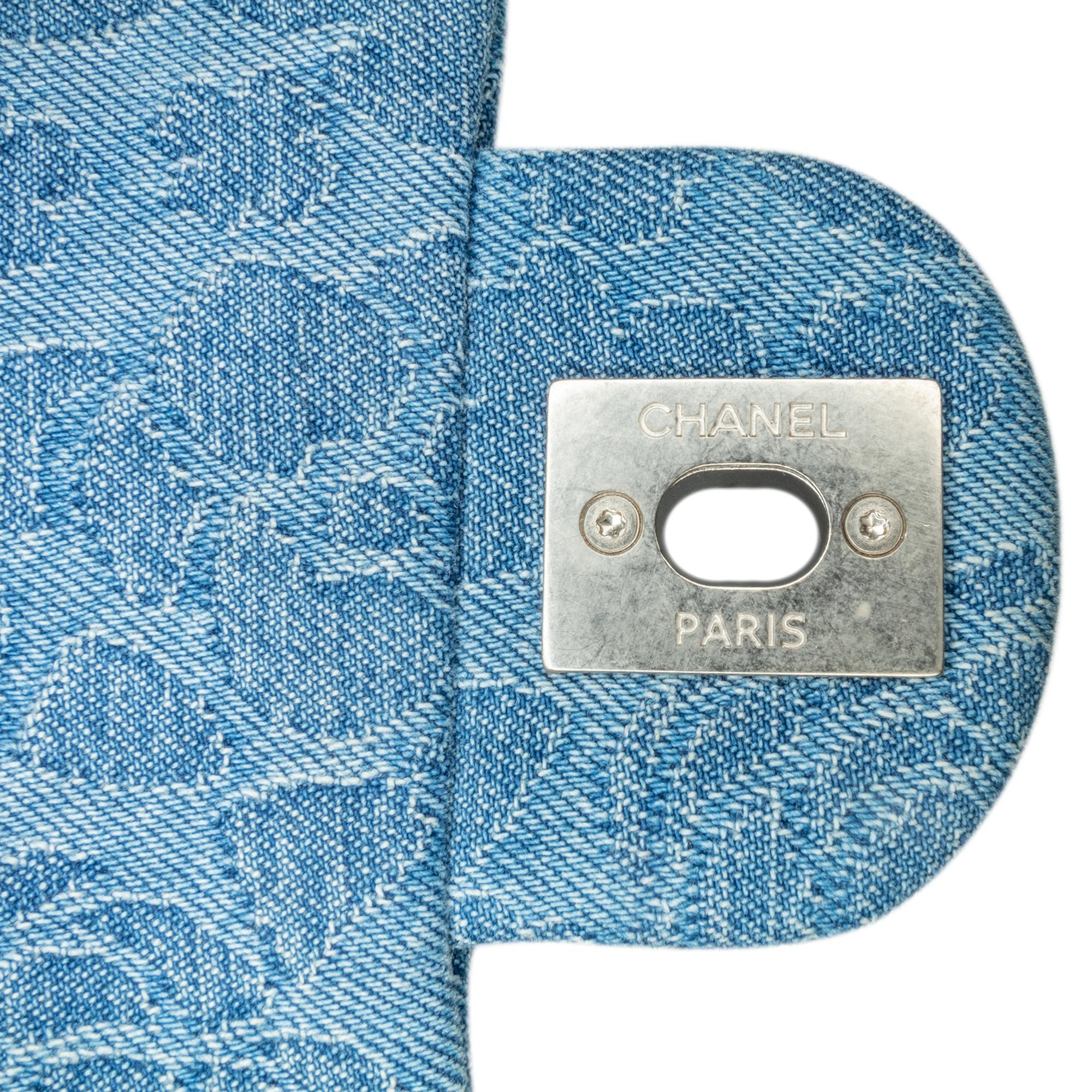 Chanel Mini Quilted Denim Camellia Sweetheart Flap (SHG-Z6FxHj)