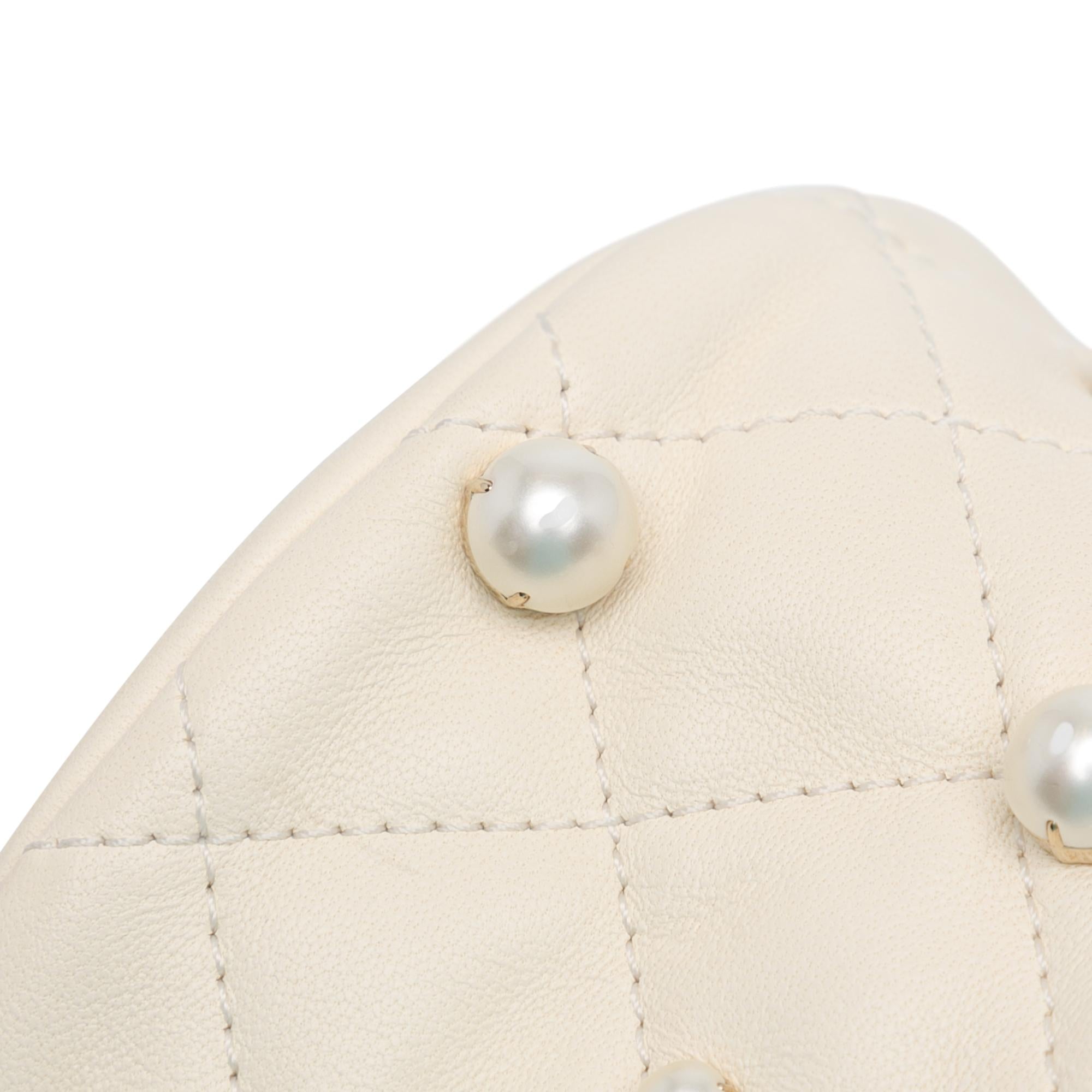 Chanel Mini Quilted Lambskin About Pearls Drawstring Bucket Bag (SHG-KIu1EB)