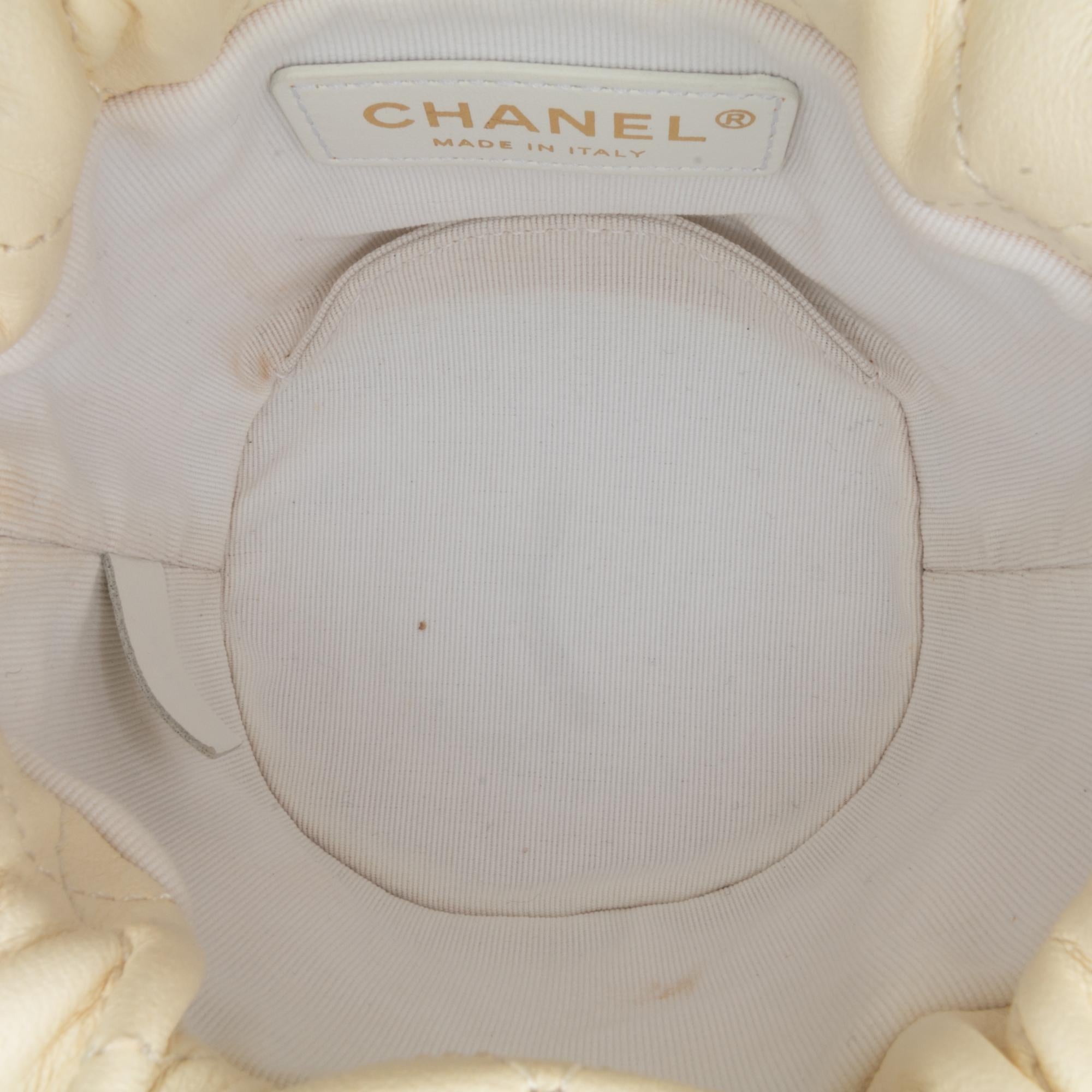 Chanel Mini Quilted Lambskin About Pearls Drawstring Bucket Bag (SHG-KIu1EB)