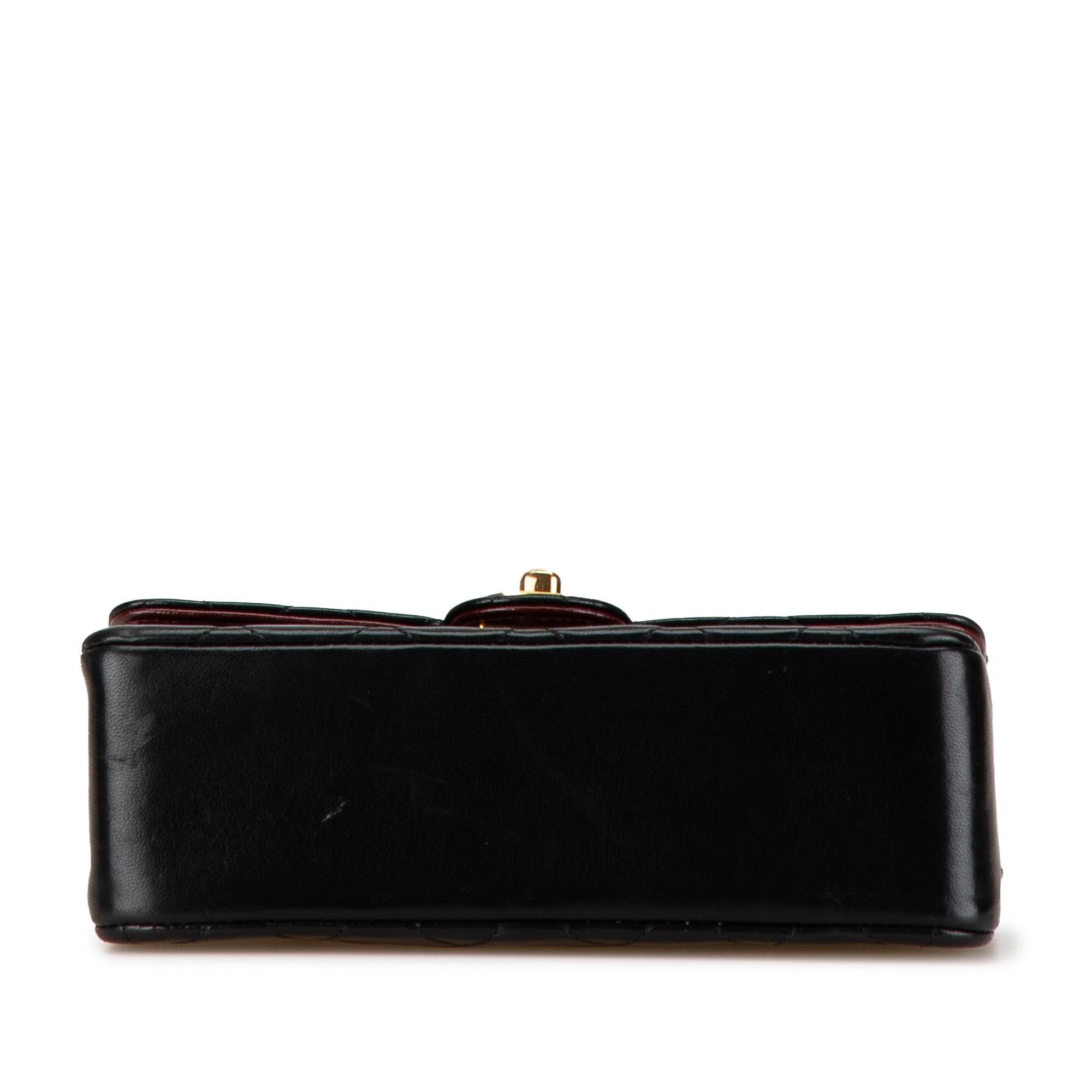 Chanel Mini Quilted Lambskin CC Single Flap (SHG-RoKQI5)