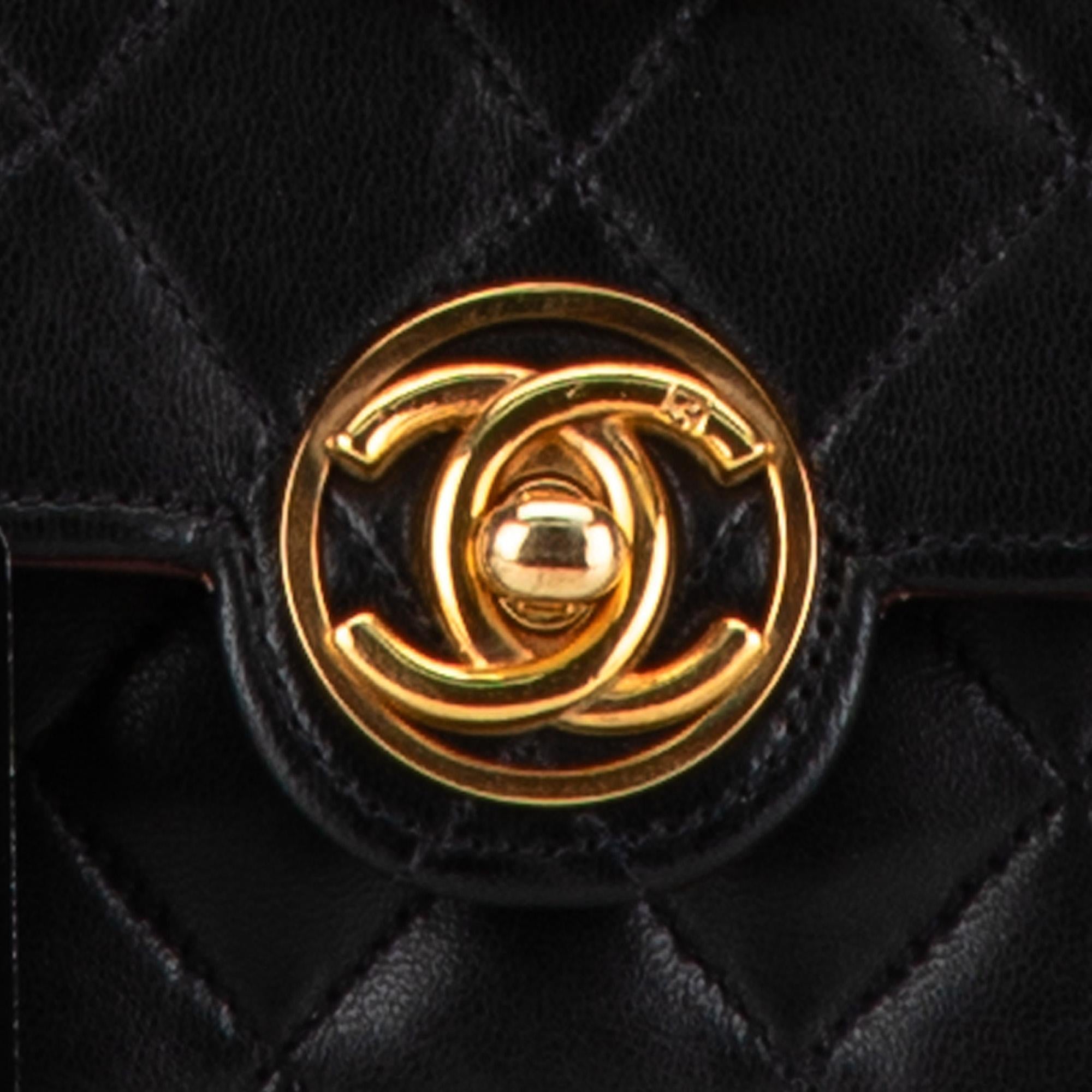 Chanel Mini Quilted Lambskin CC Single Flap (SHG-RoKQI5)