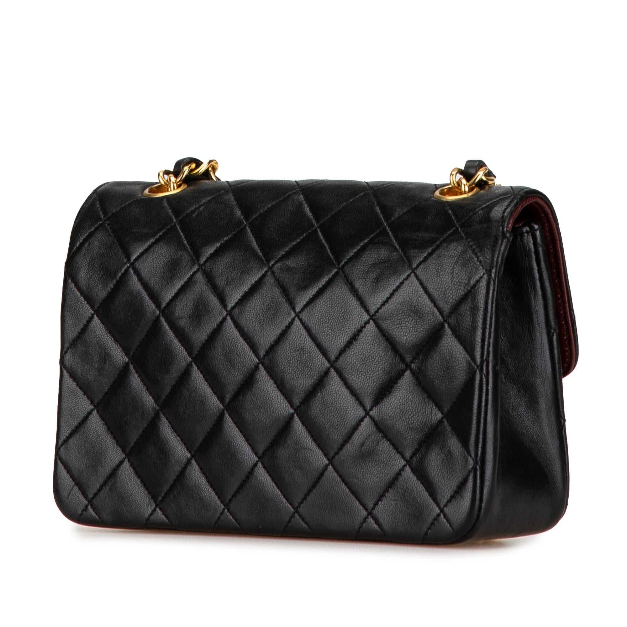 Chanel Mini Quilted Lambskin CC Single Flap (SHG-RoKQI5)