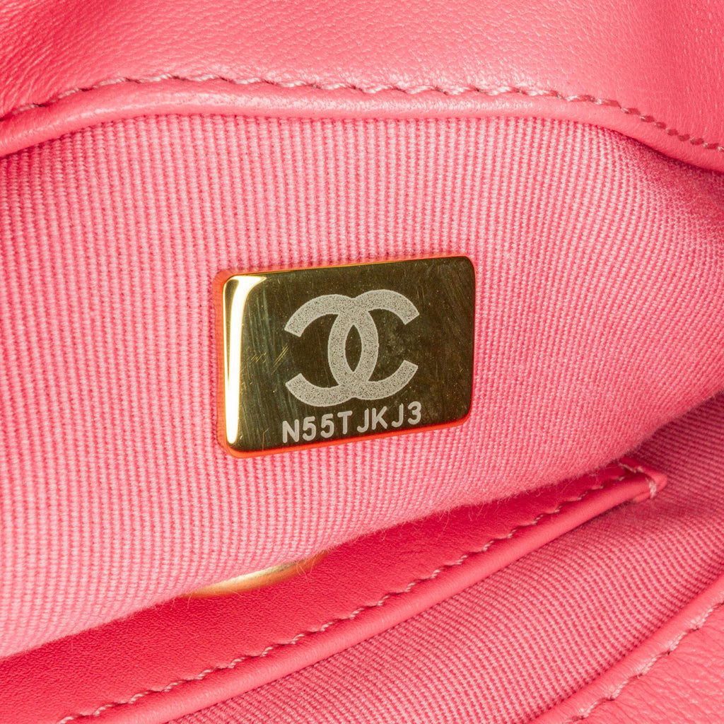 Chanel Mini Quilted Lambskin Plexiglass Coco Love Flap (SHG-jg1Sc6)