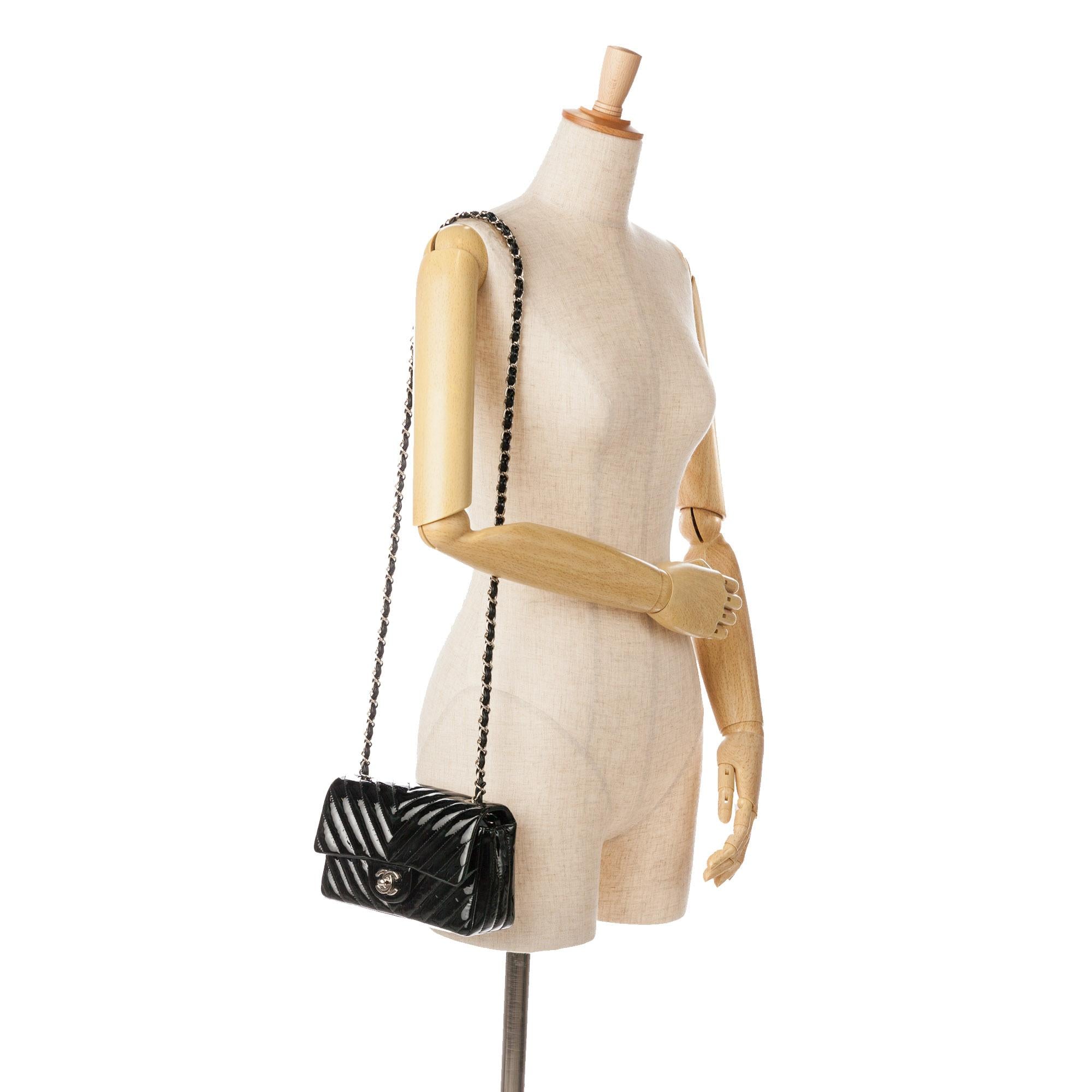 Chanel Mini Rectangular Classic Chevron Patent Single Flap (SHG-3MlT53)