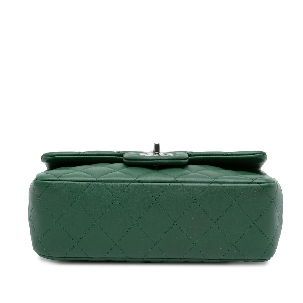 Chanel Mini Rectangular Classic Lambskin Single Flap (SHG-VkUtVQ)