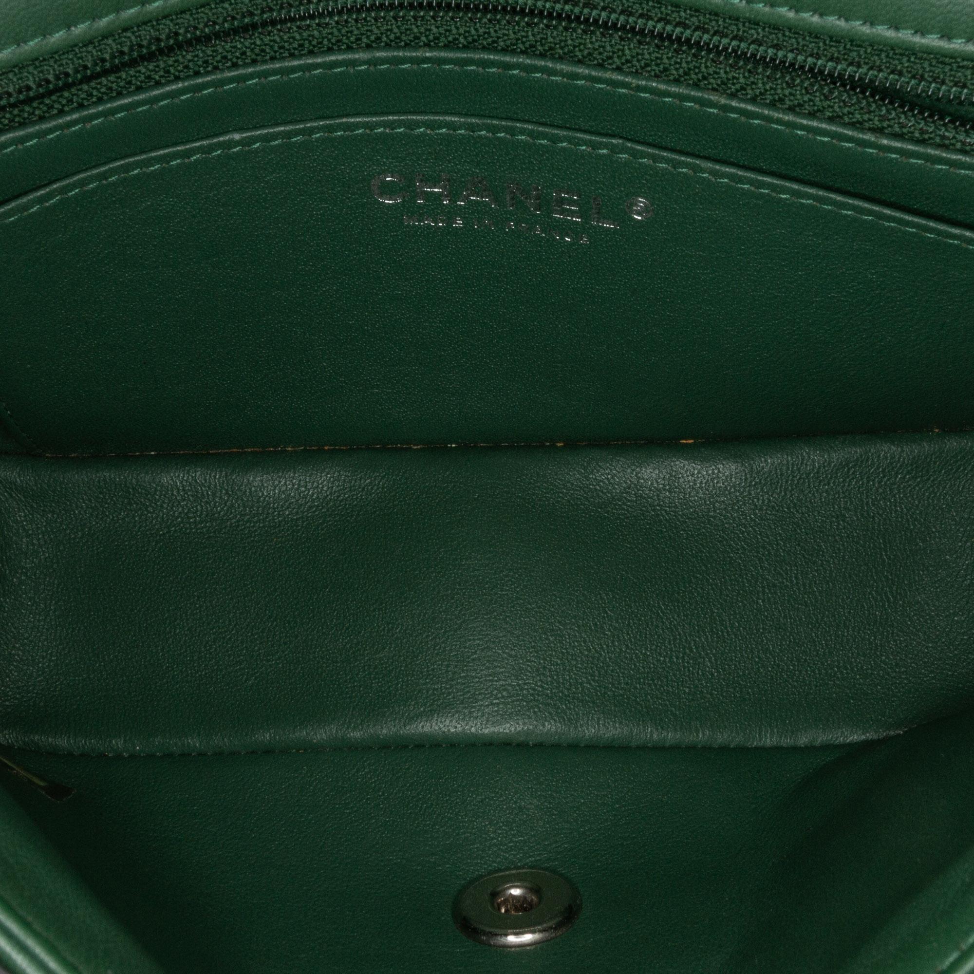 Chanel Mini Rectangular Classic Lambskin Single Flap (SHG-VkUtVQ)
