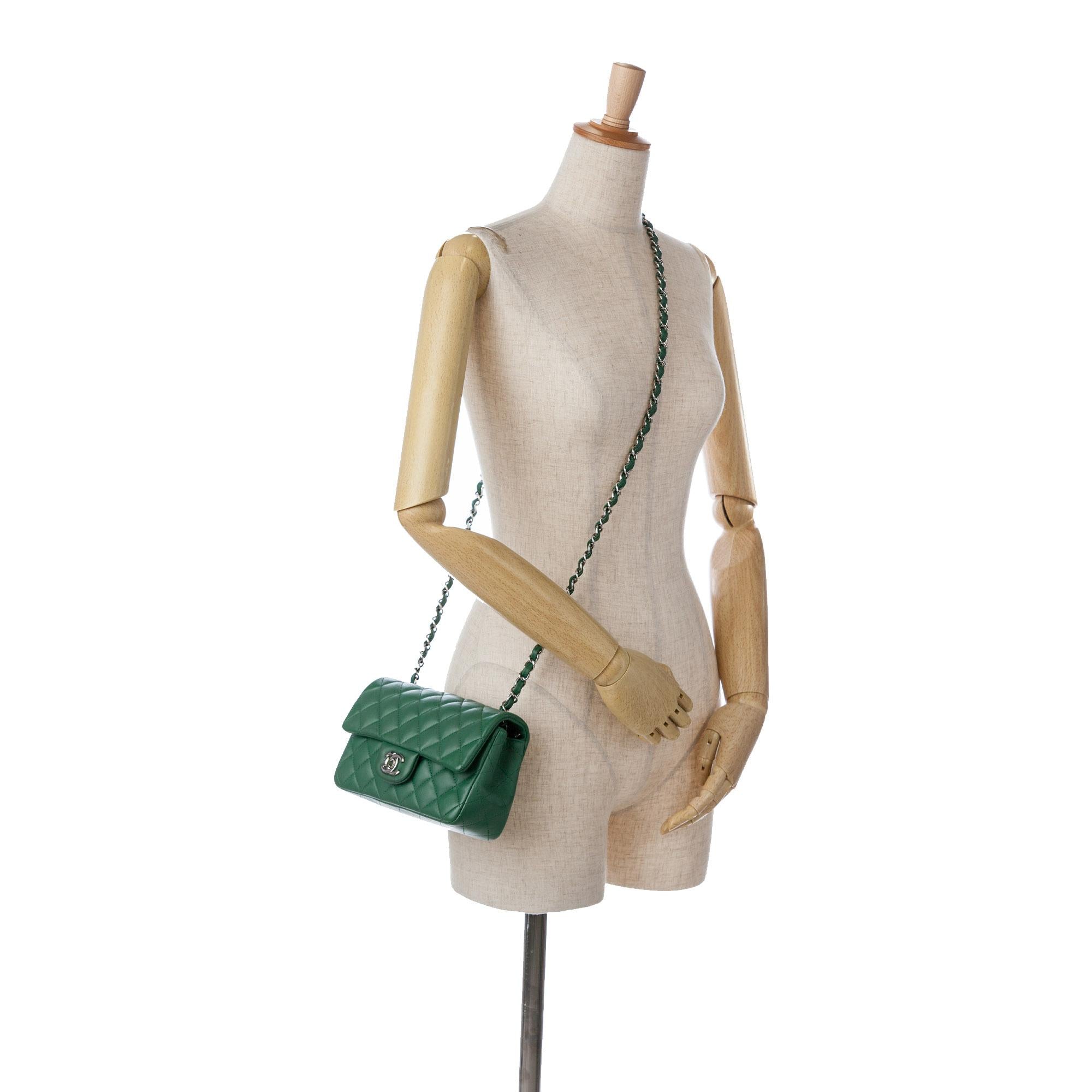 Chanel Mini Rectangular Classic Lambskin Single Flap (SHG-VkUtVQ)